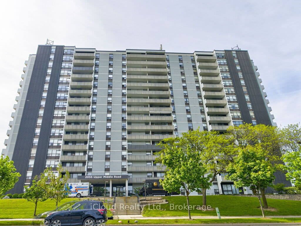 Unit 604 2055 Upper Middle Road photo 1