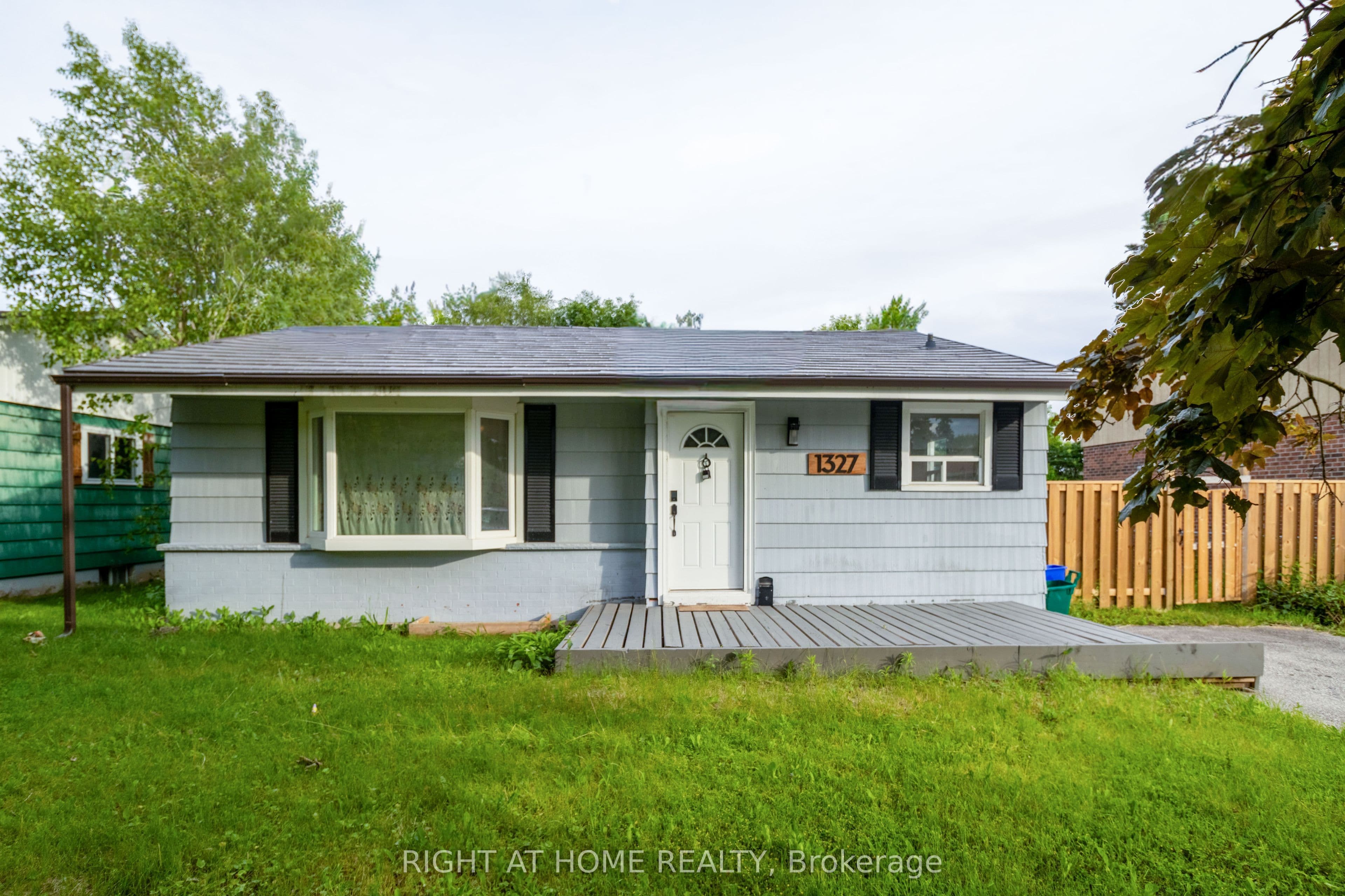 1327 Commerce Street photo 1