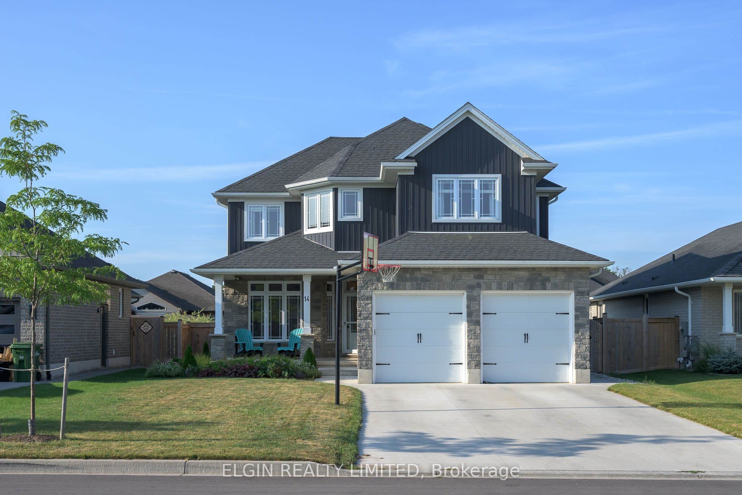 14 Muirfield Drive photo 1