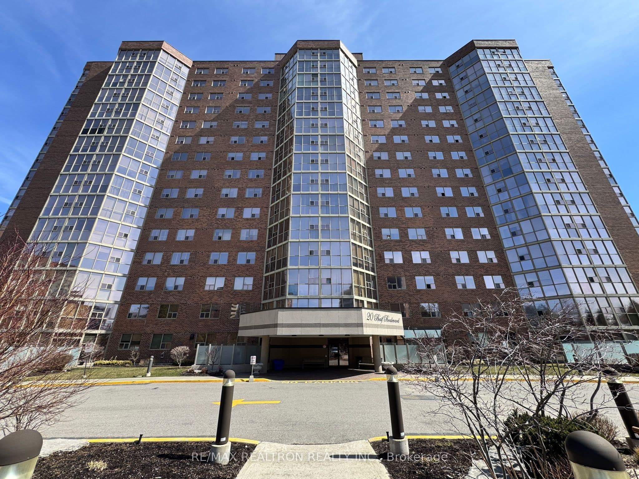Unit 705 20 Baif Boulevard photo 1