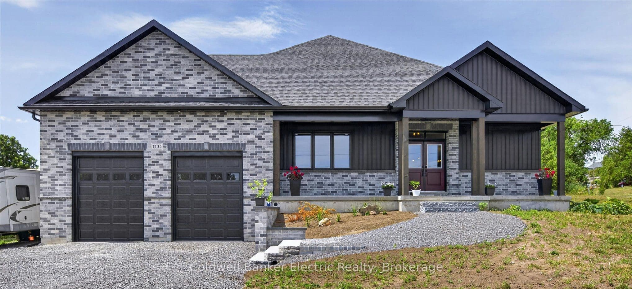 1134 River Road photo 1