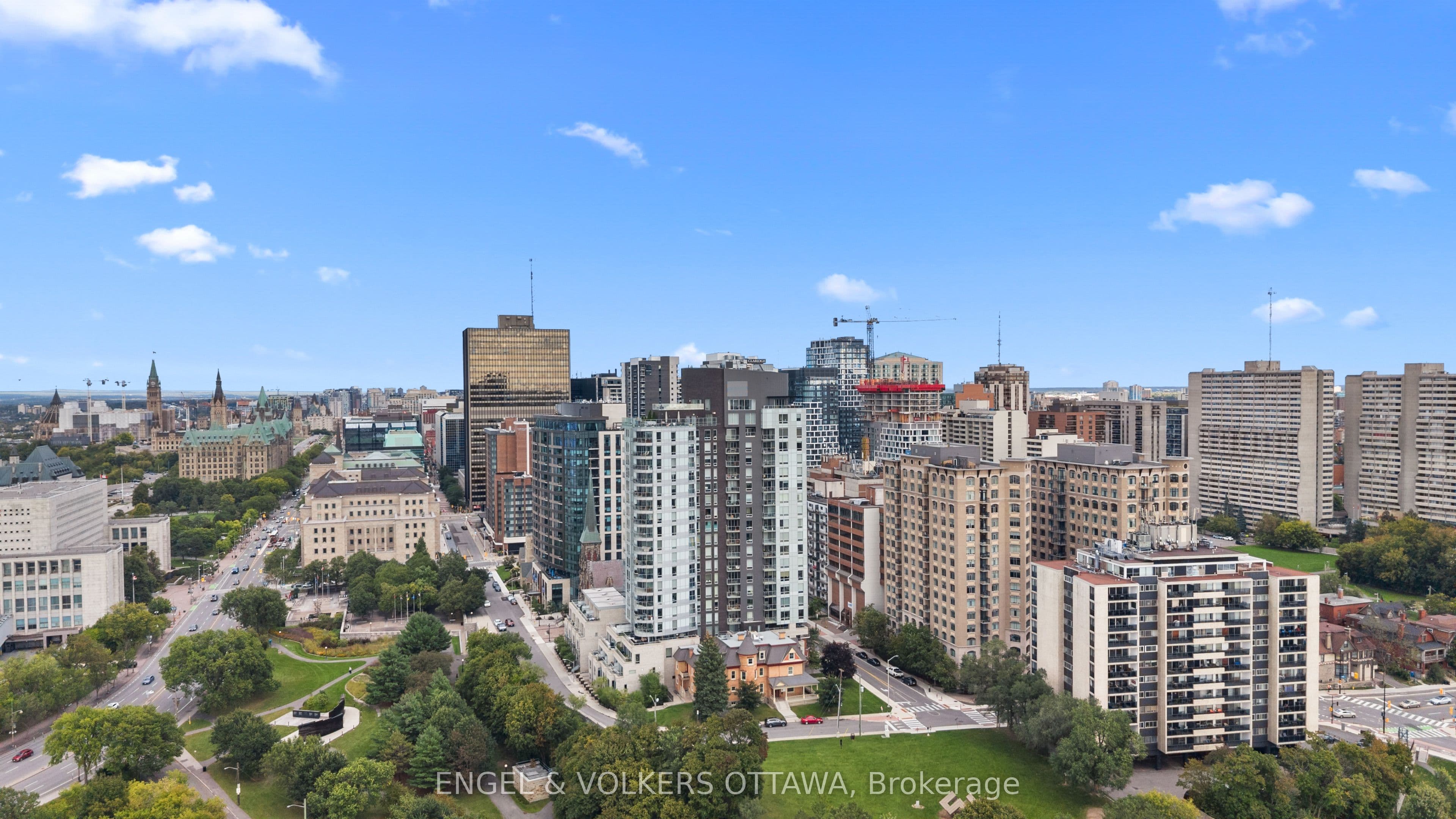 Unit 701 428 Sparks Street photo 1
