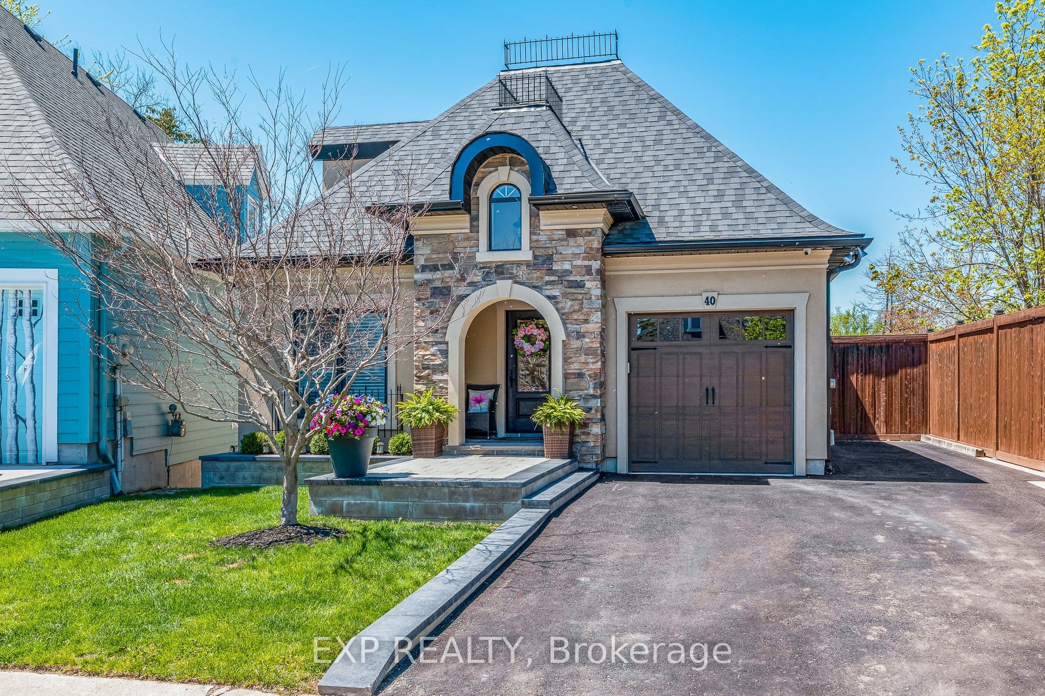 Unit 40 5 Invermara Court photo 1