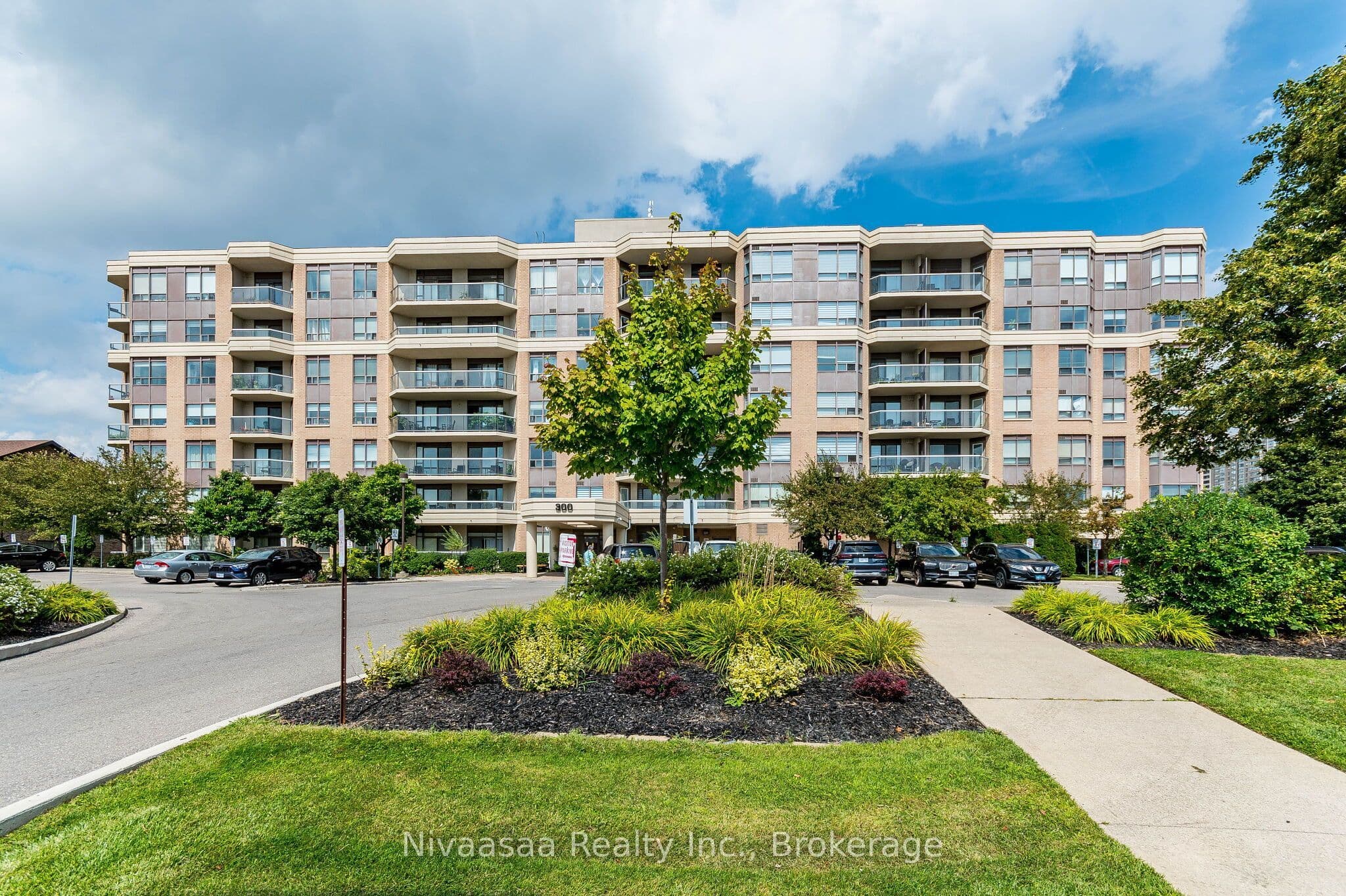 Unit 514 300 Ray Lawson Boulevard