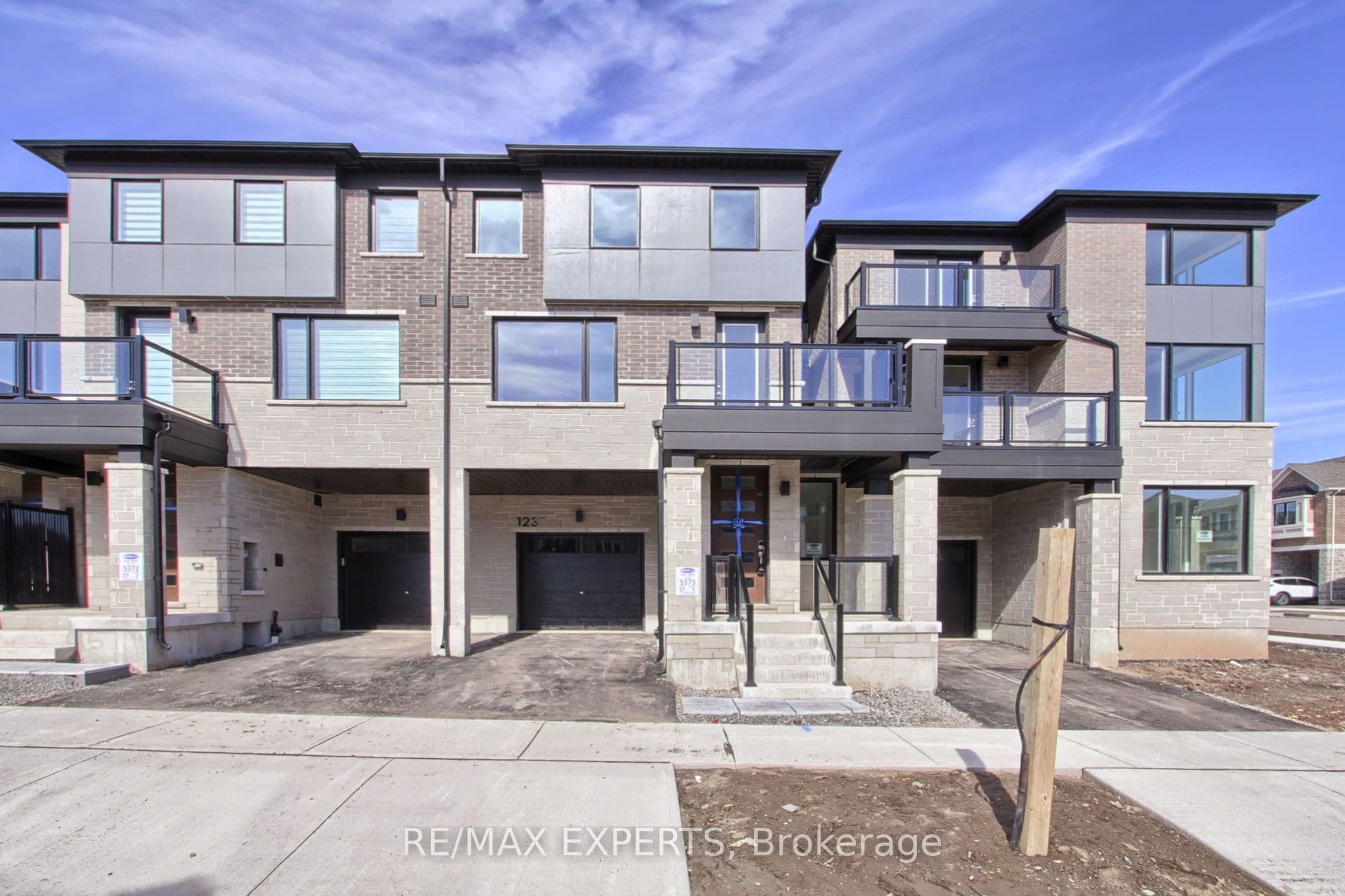 1237 Poppy Gardens photo 1