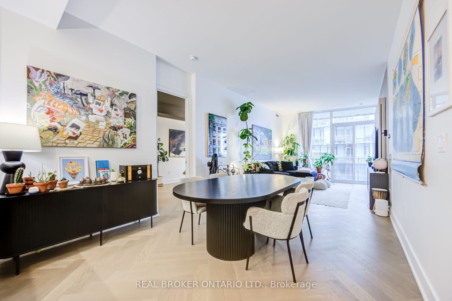 Unit 916 29 Queens Quay photo 1
