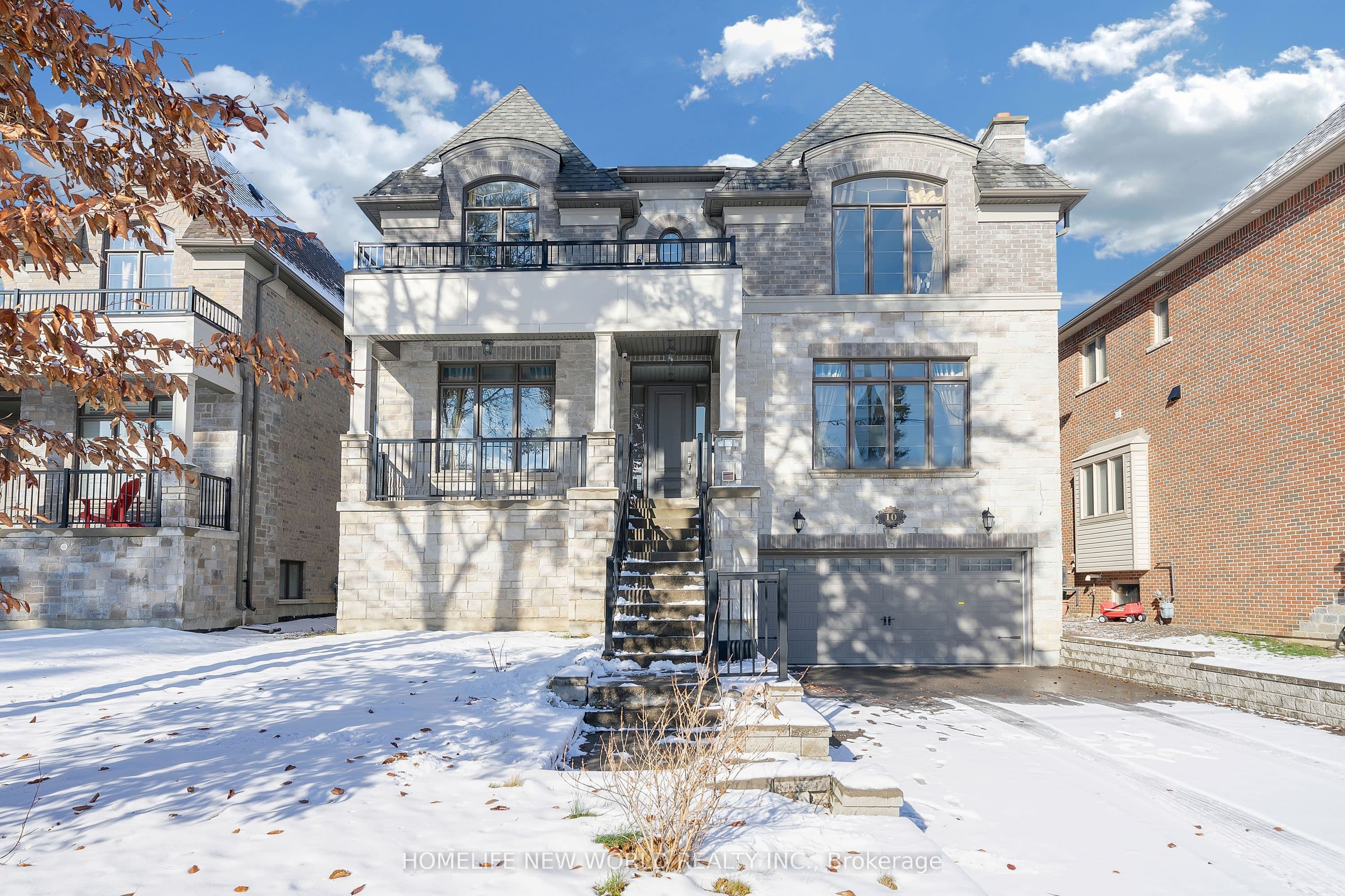 10 Stancroft Drive photo 1