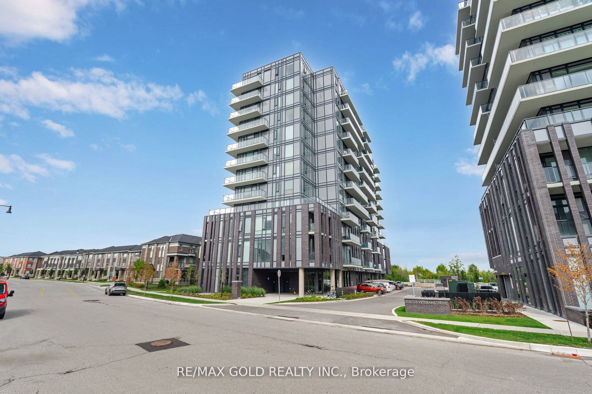 Unit 1203 225 Veterans Drive photo 1