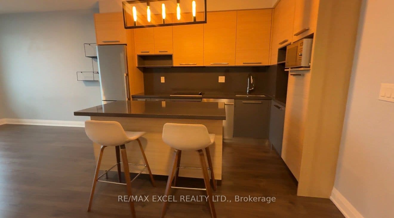 Unit 4006 36 Park Lawn Road photo 1