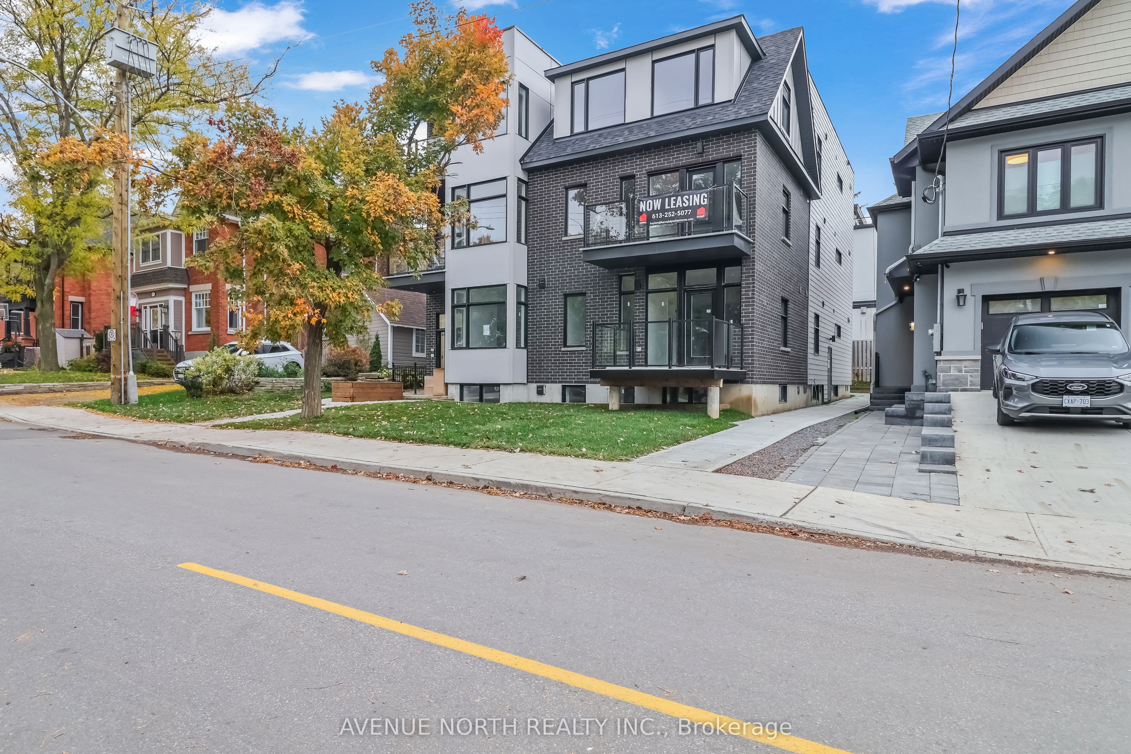 Unit 203 436 Athlone Avenue photo 1