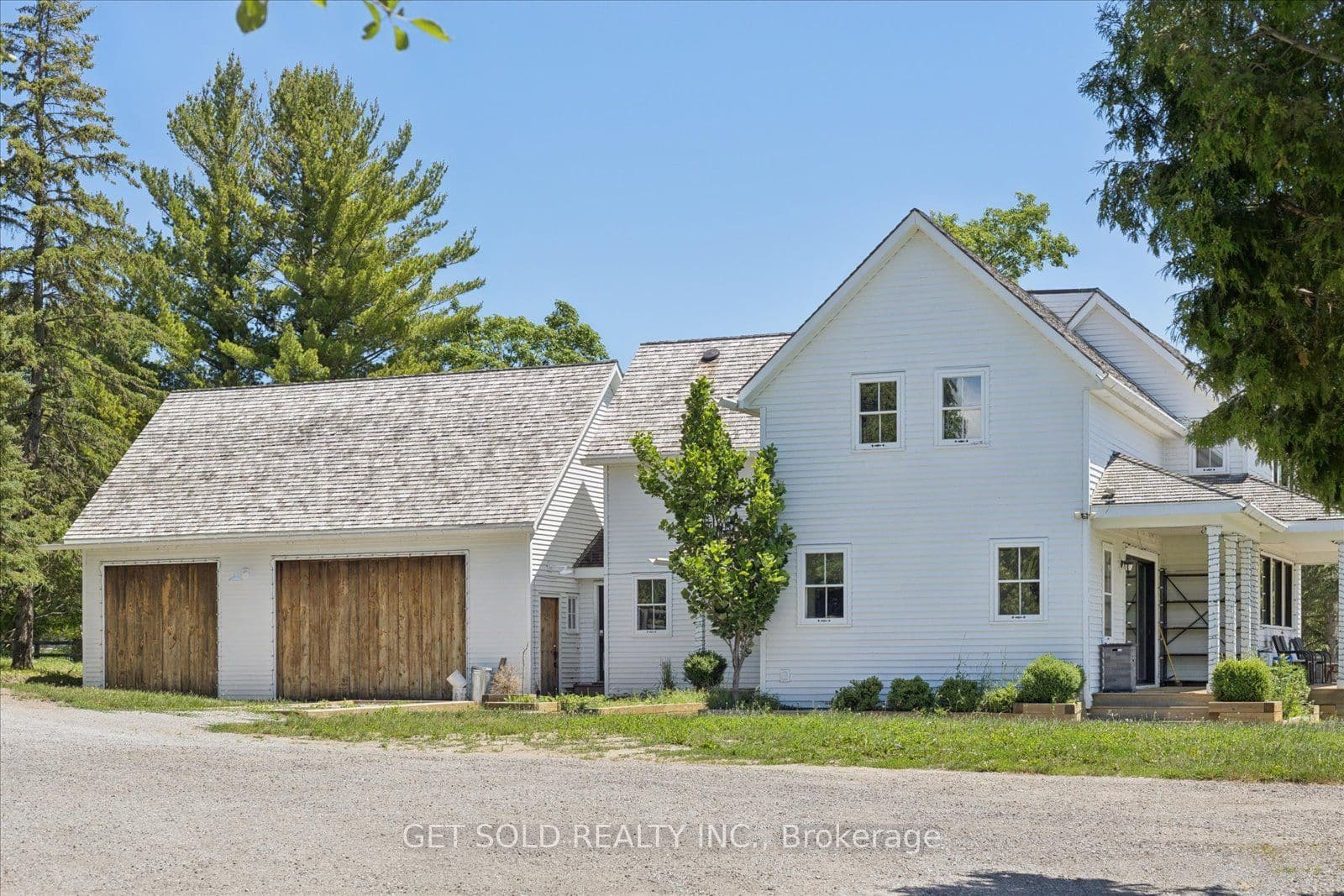 14059 McCowan Road photo 1