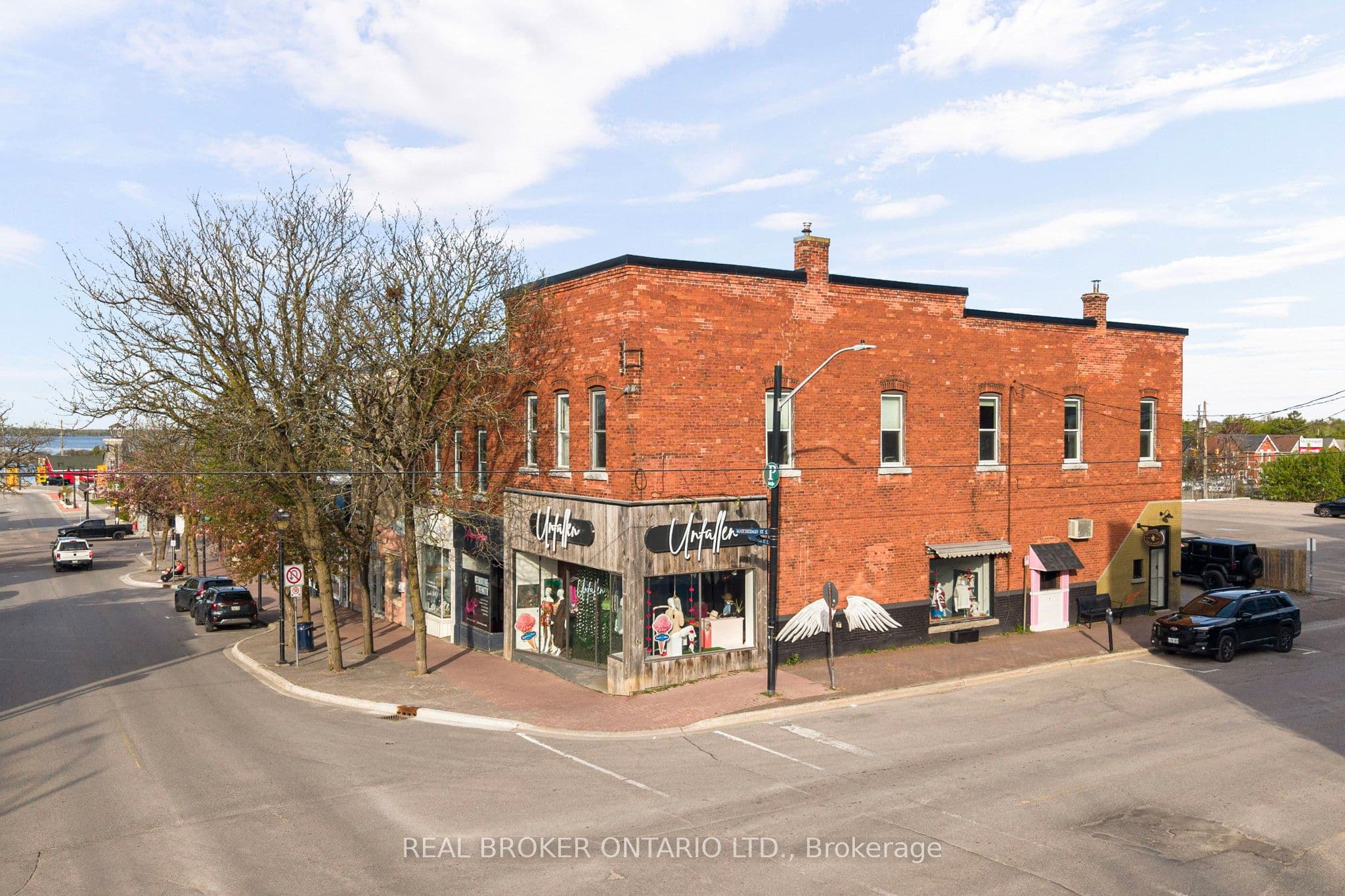 161-165 Mississaga Street photo 1