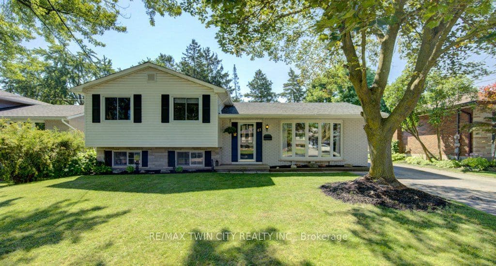 61 Windsor Street photo 1