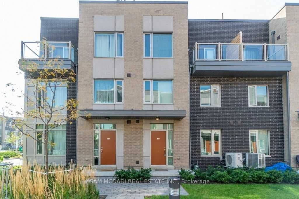 Unit 33 22 Applewood Lane photo 1