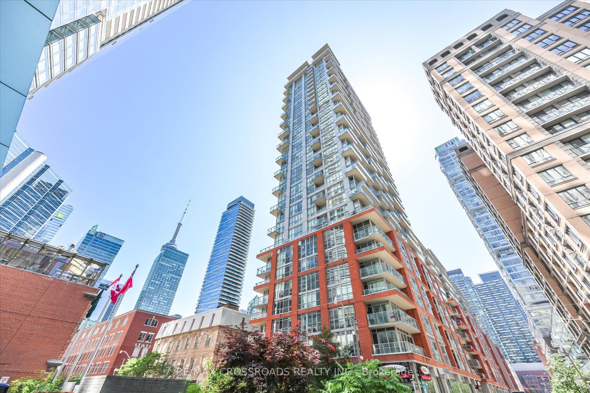 Unit 3001 126 Simcoe Street photo 1