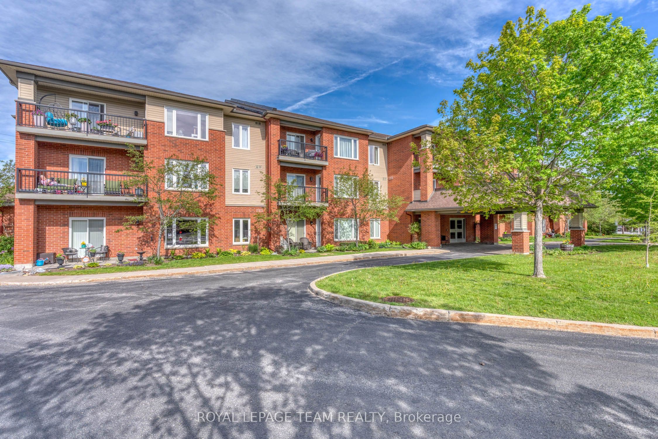 Unit 204 100 Jamieson Street photo 1