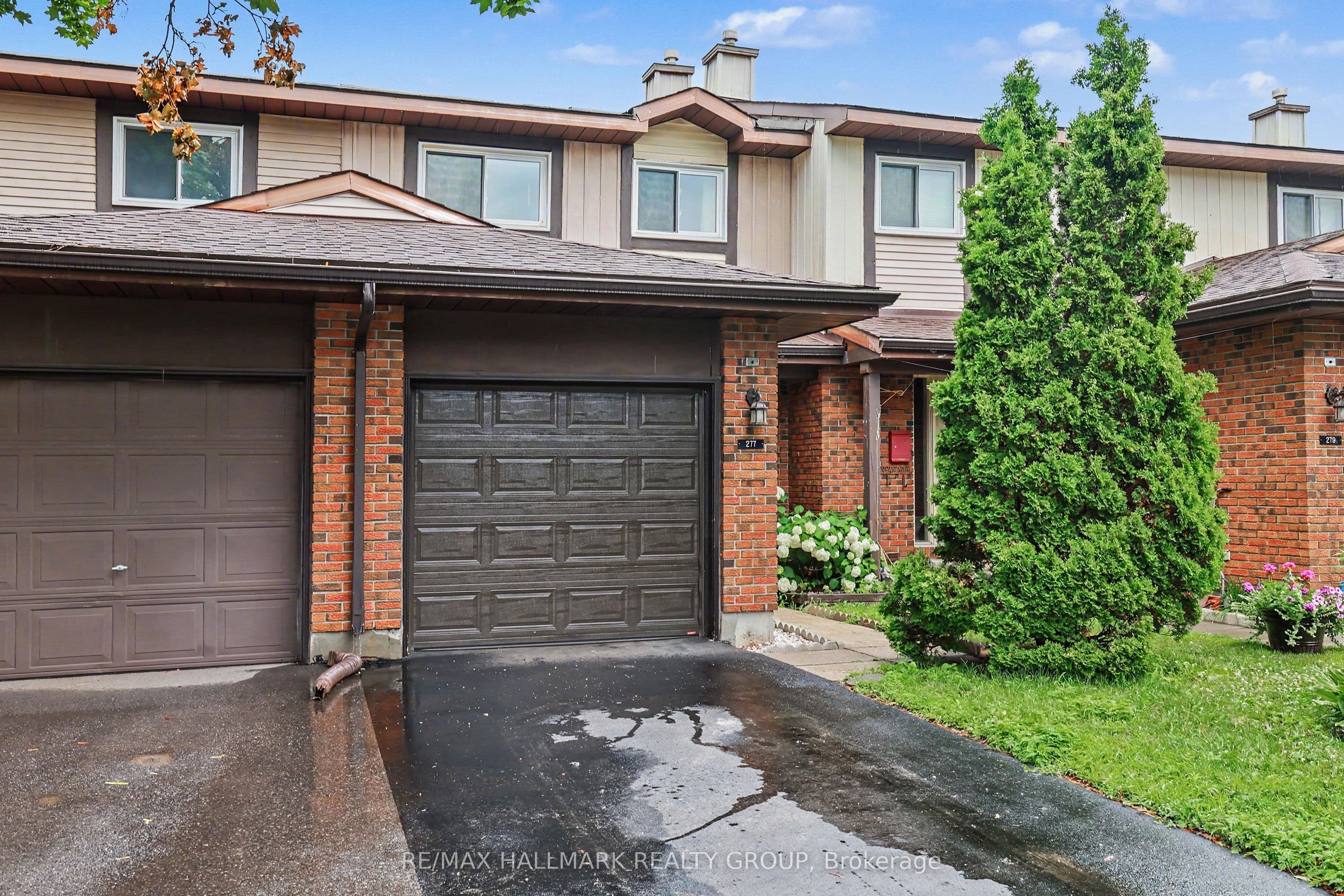 277 Pickford Drive photo 1