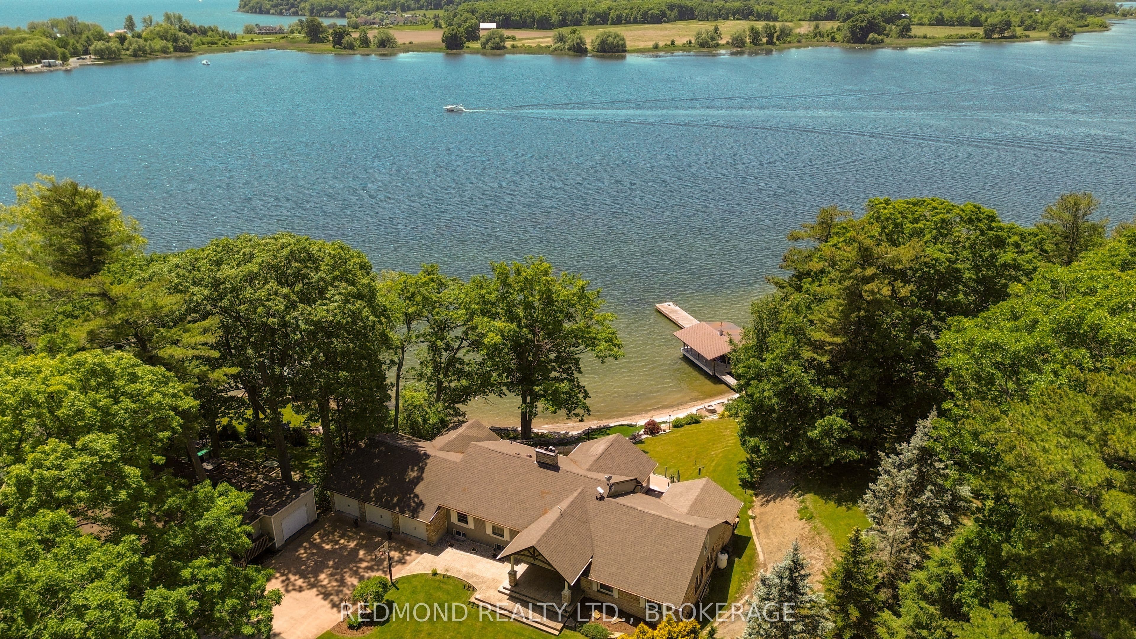 333 Howe Island Ferry Road photo 1