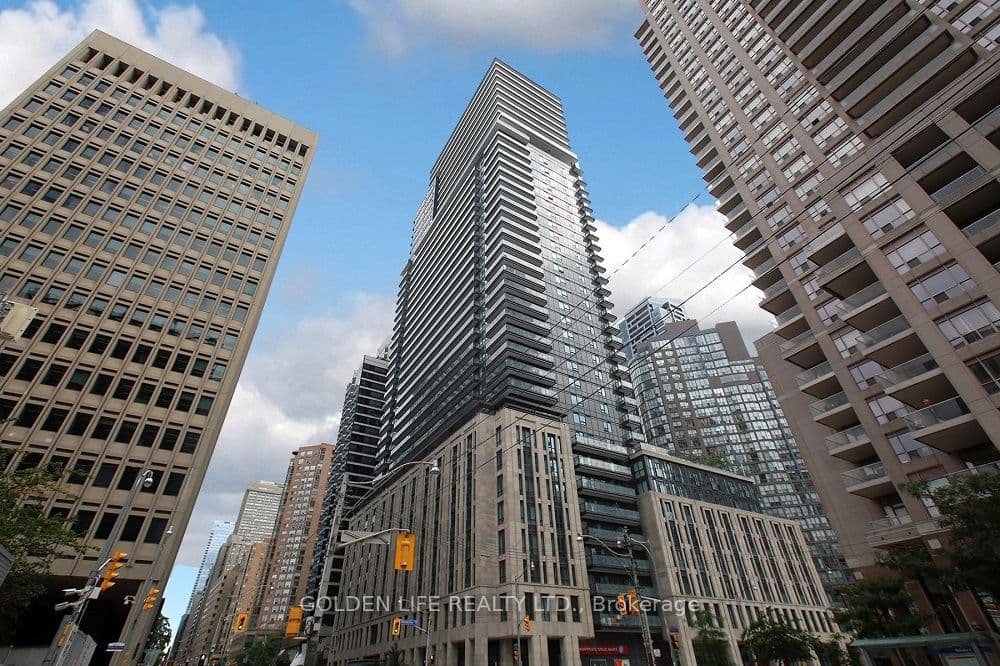 Unit 1614 955 Bay Street photo 1