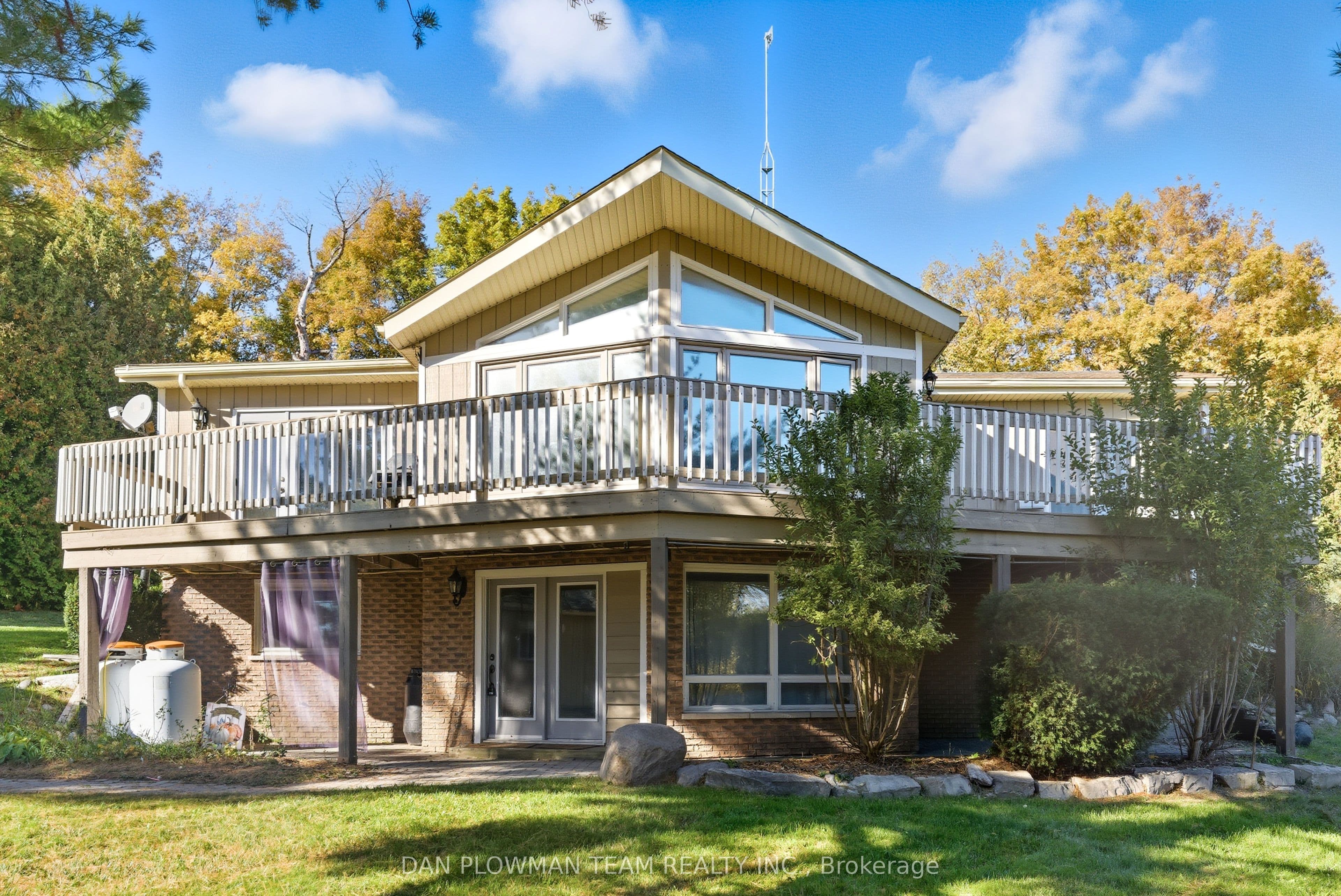 236 Rutherford Road photo 1
