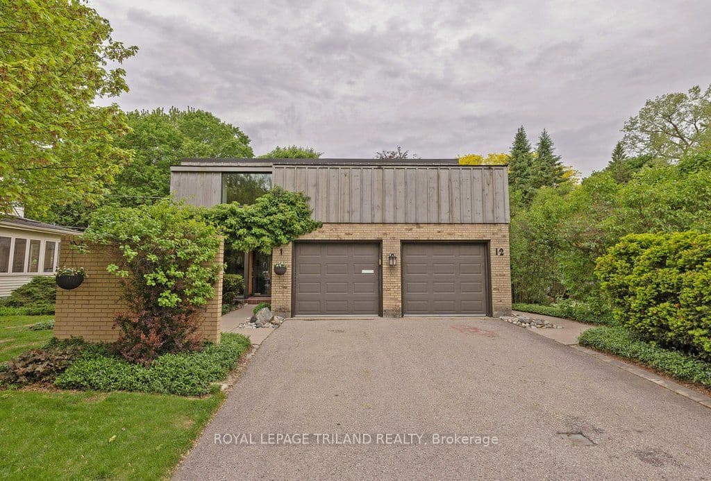 12 Mayfair Drive photo 1