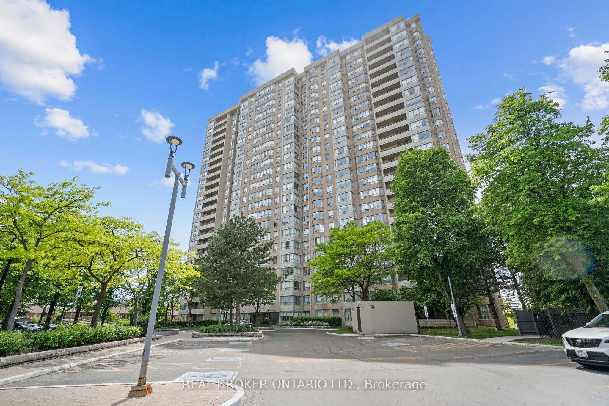 Unit 1603 30 Malta Avenue photo 1