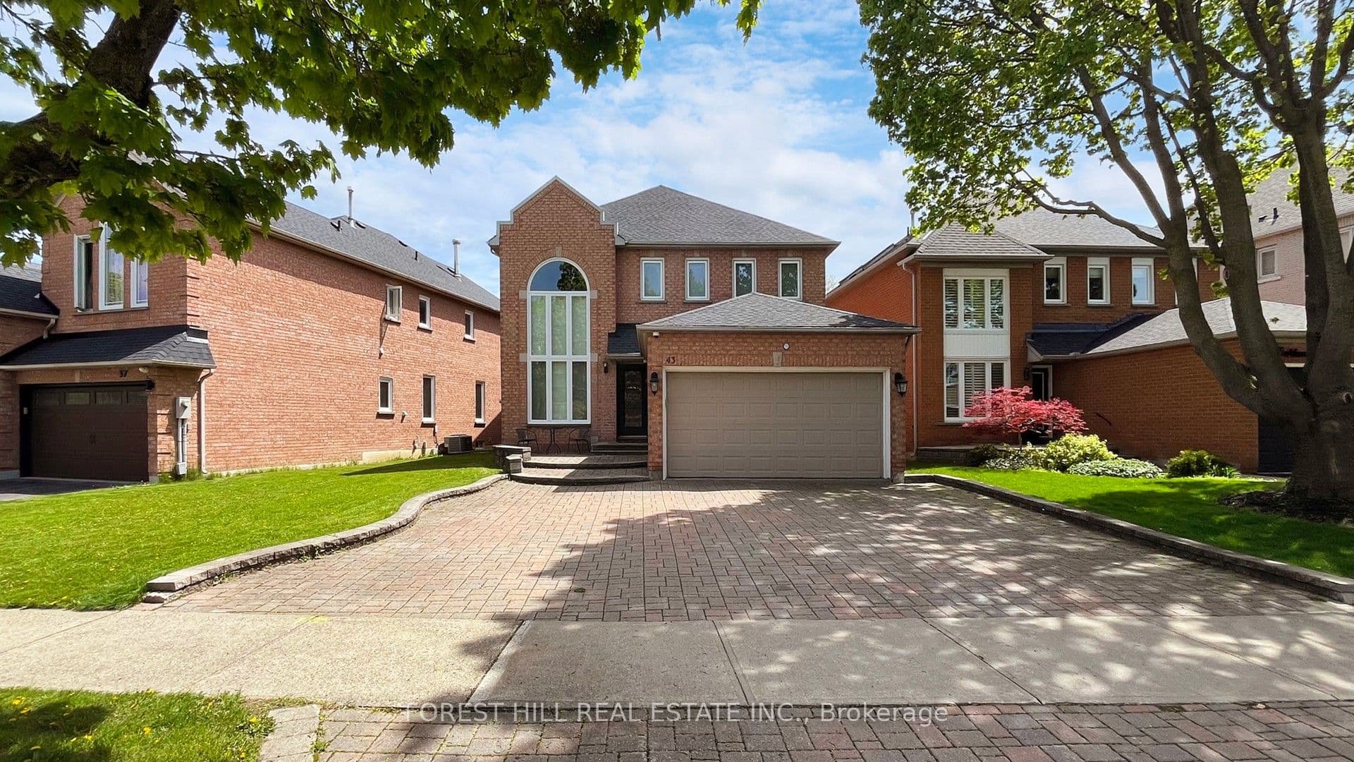 43 Oakhurst Drive photo 1