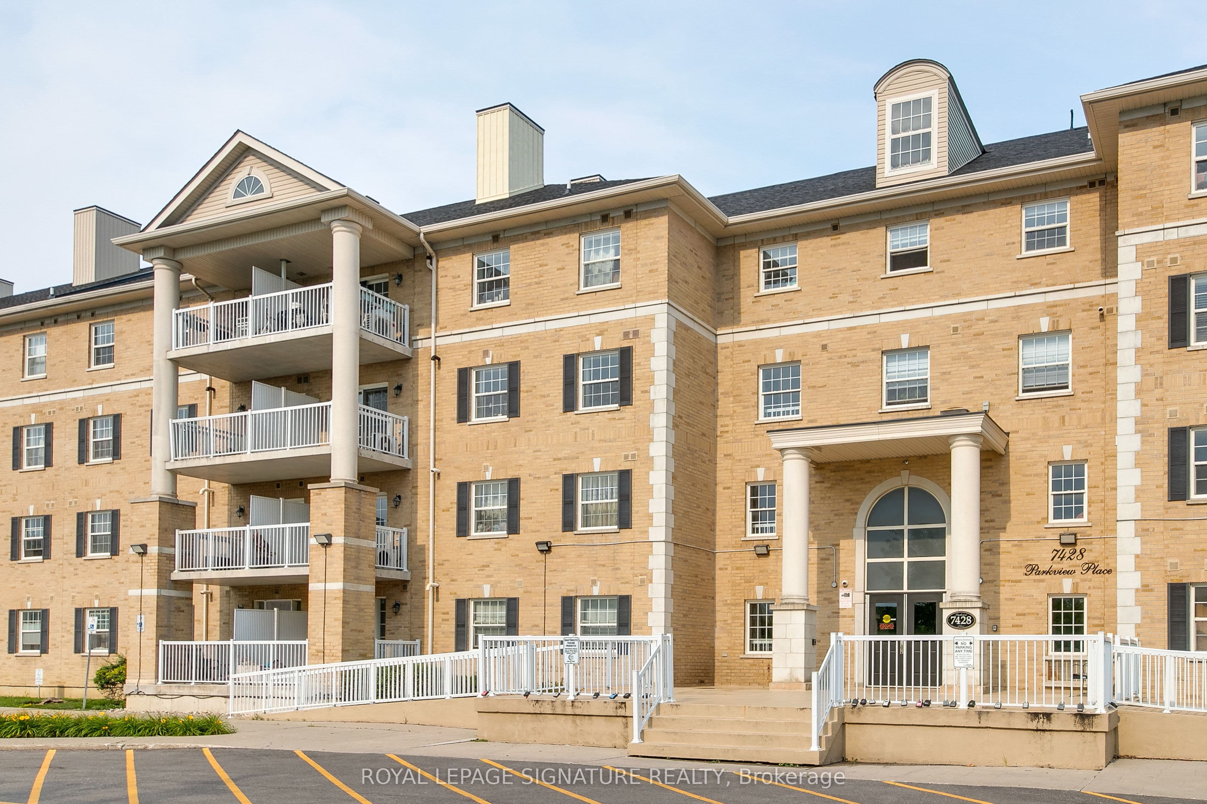 Unit 407 7428 Markham Road photo 1