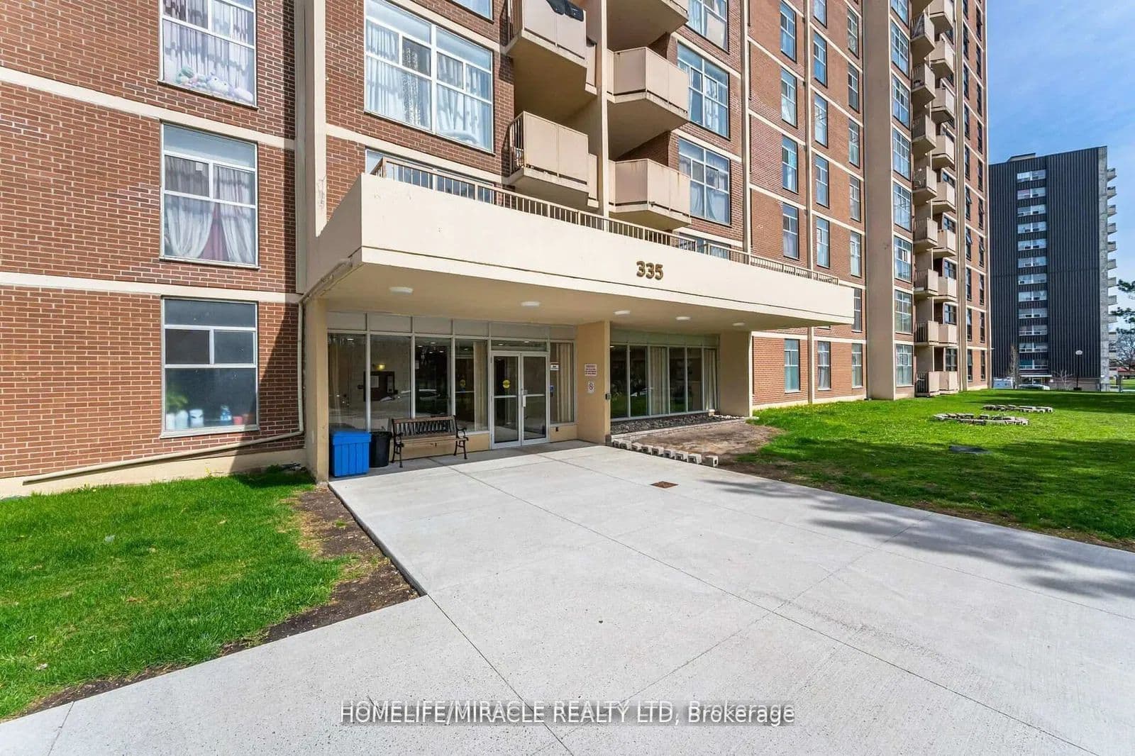 Unit 909 335 Driftwood Avenue photo 1