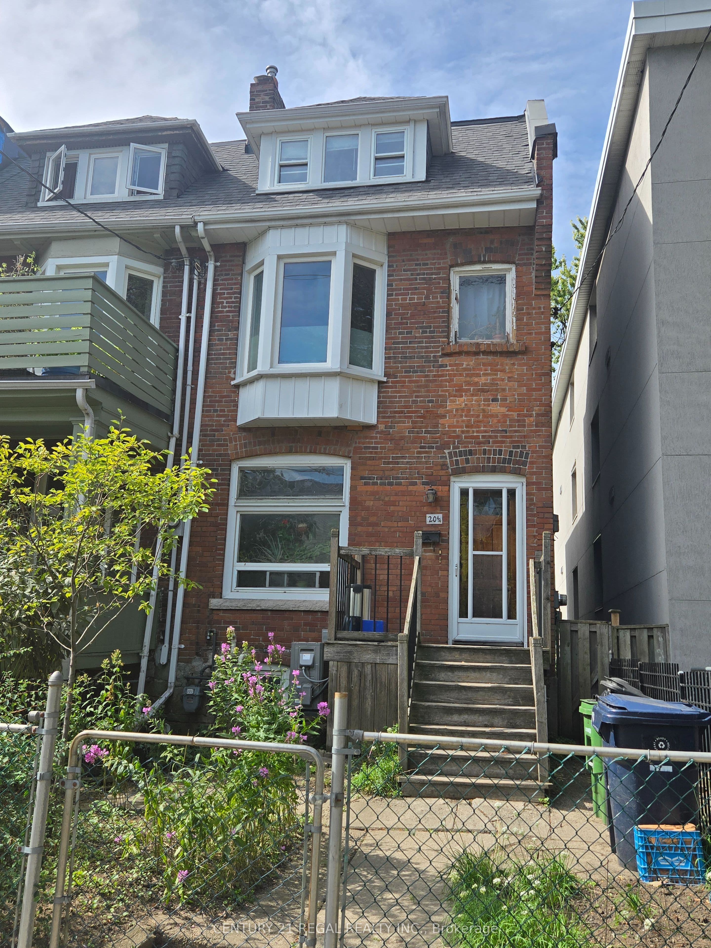 201/2 O'hara Avenue photo 1