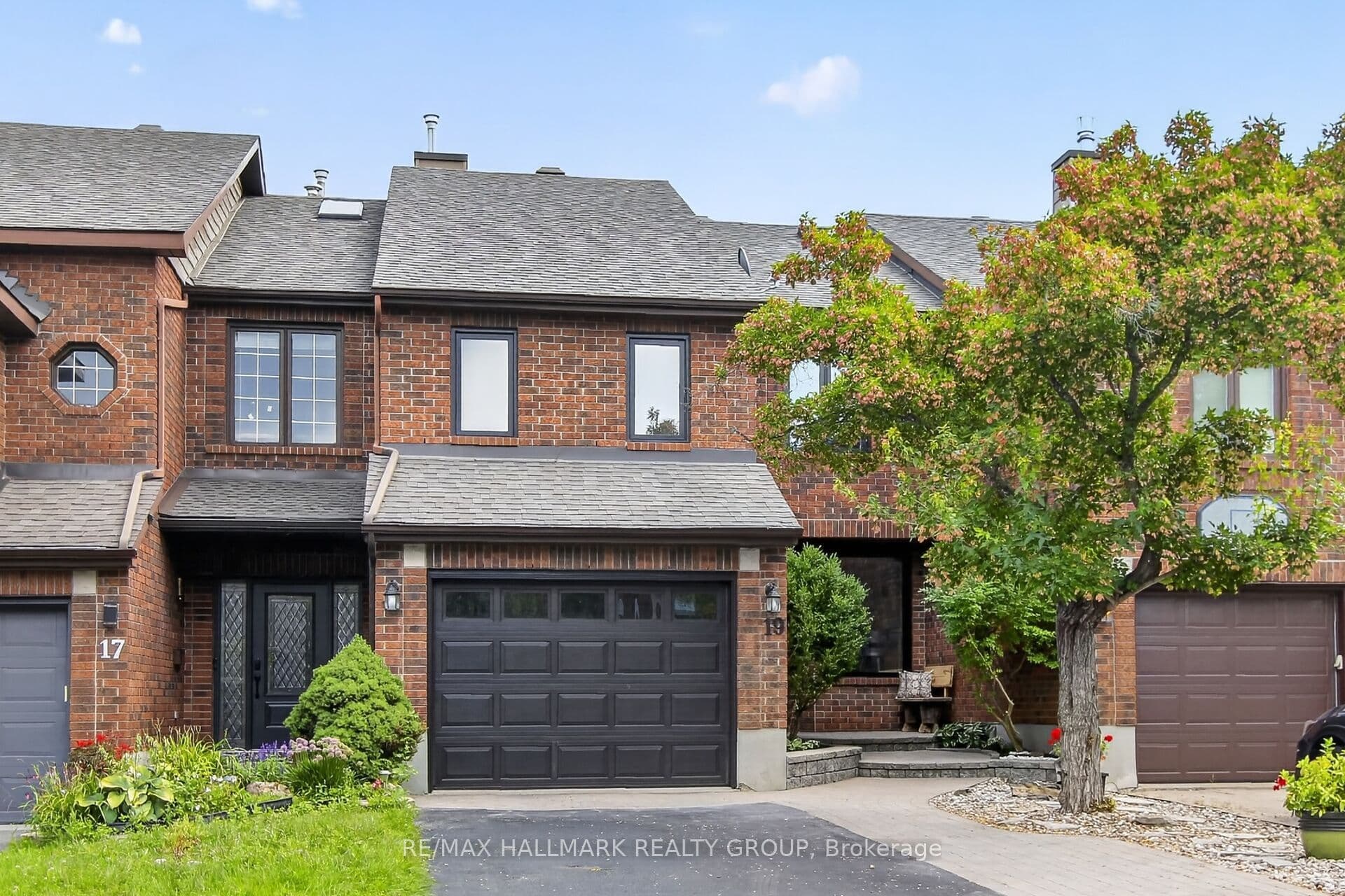 19 Windeyer Crescent photo 1