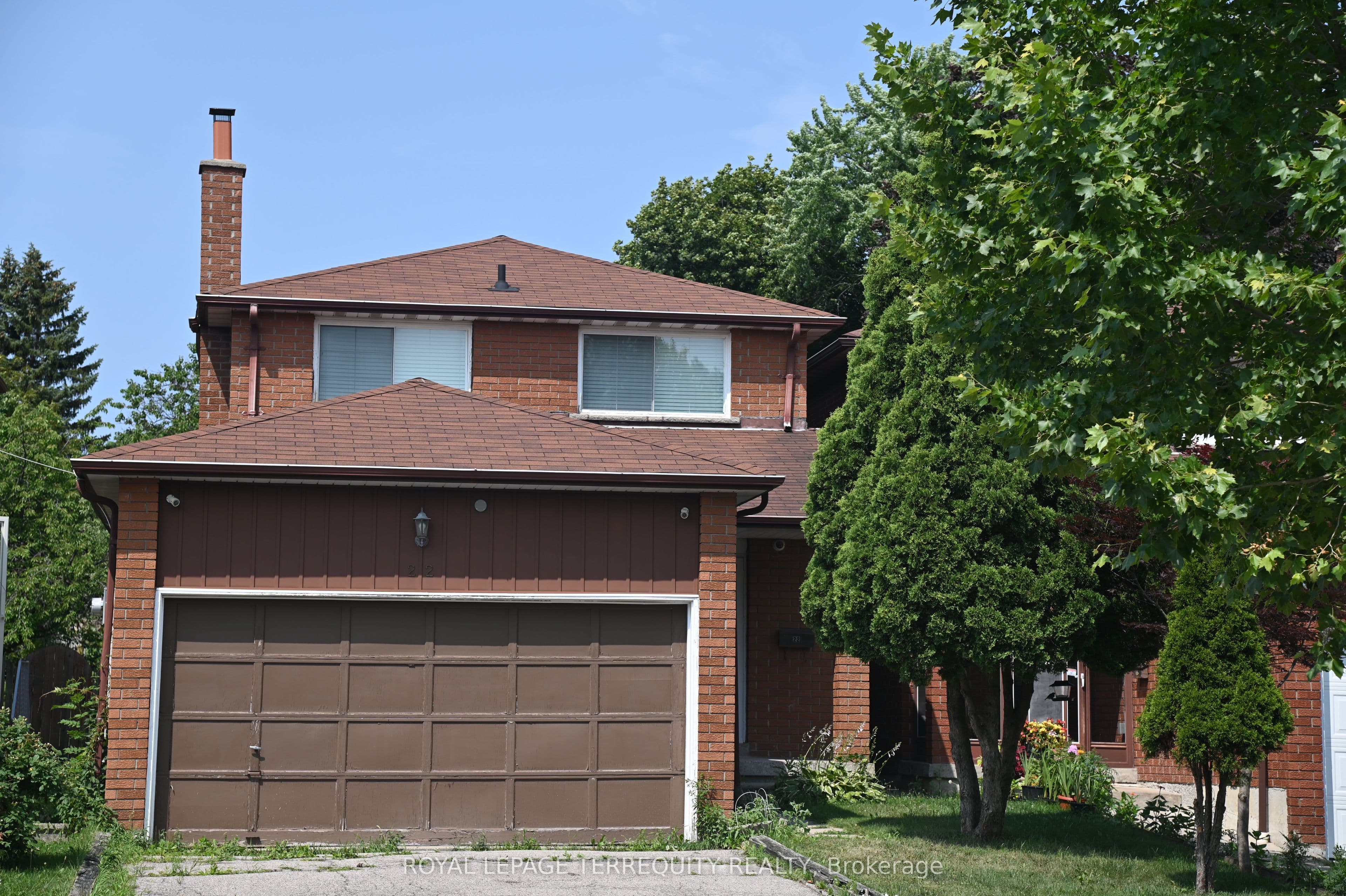 22 White Heather Boulevard photo 1