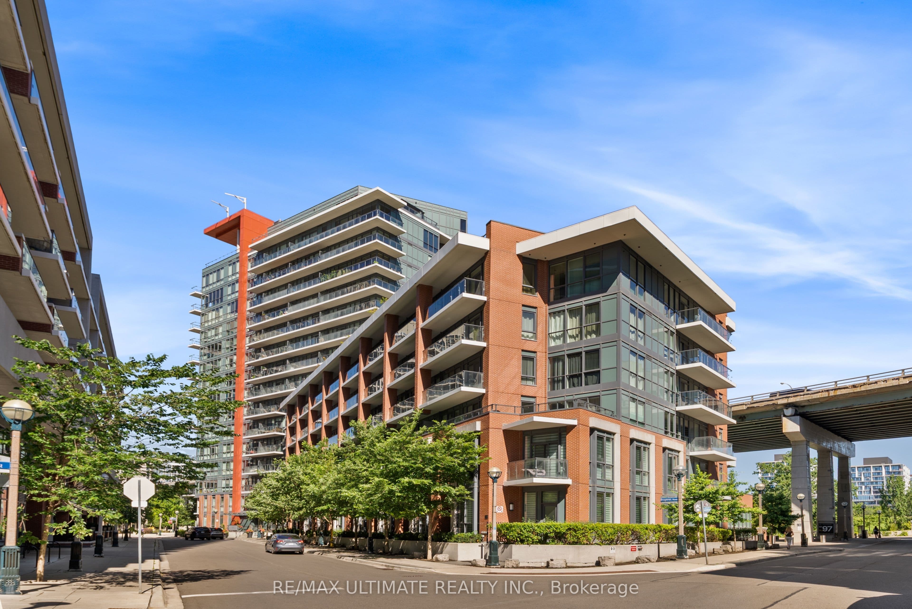 Unit 1001 50 Bruyeres Mews photo 1