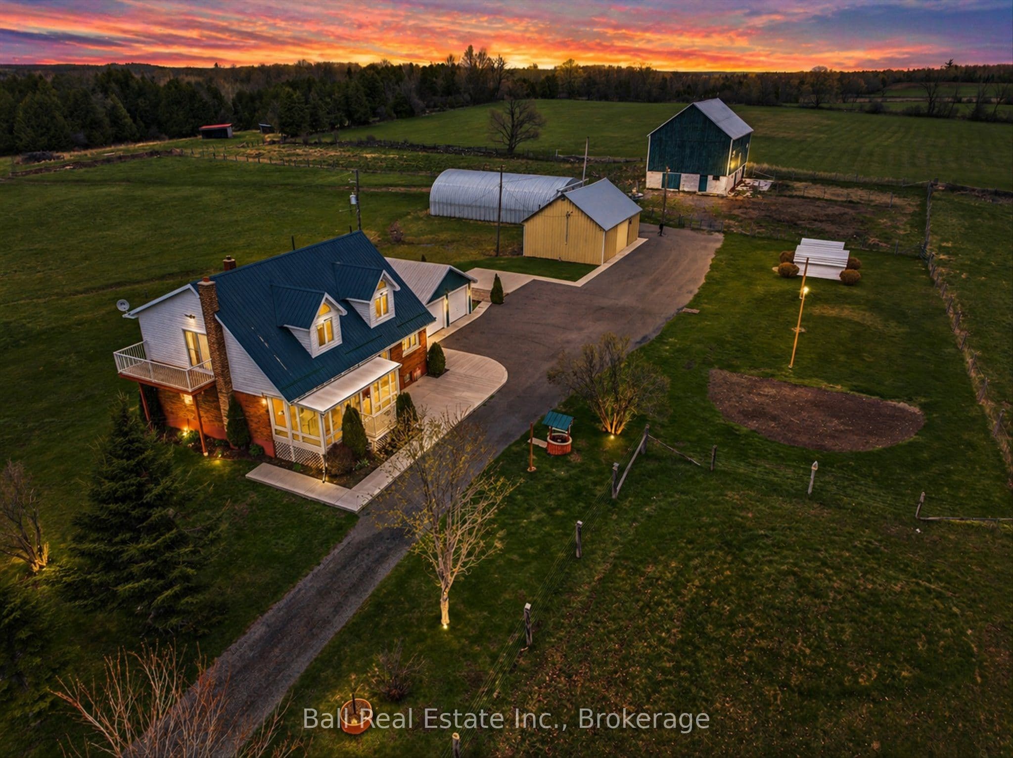 1425 Tara Road photo 1