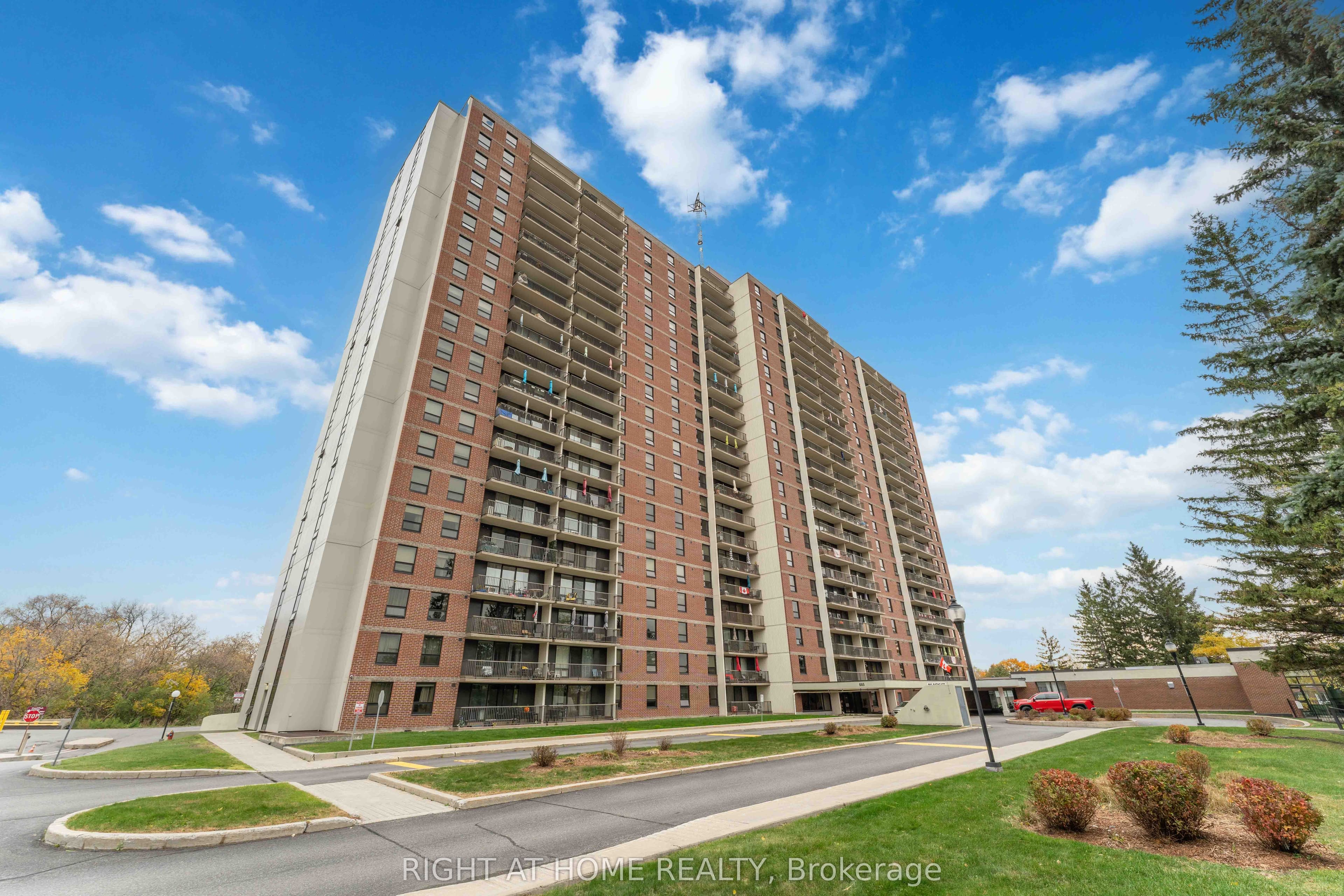 Unit 311 665 Bathgate Drive photo 1