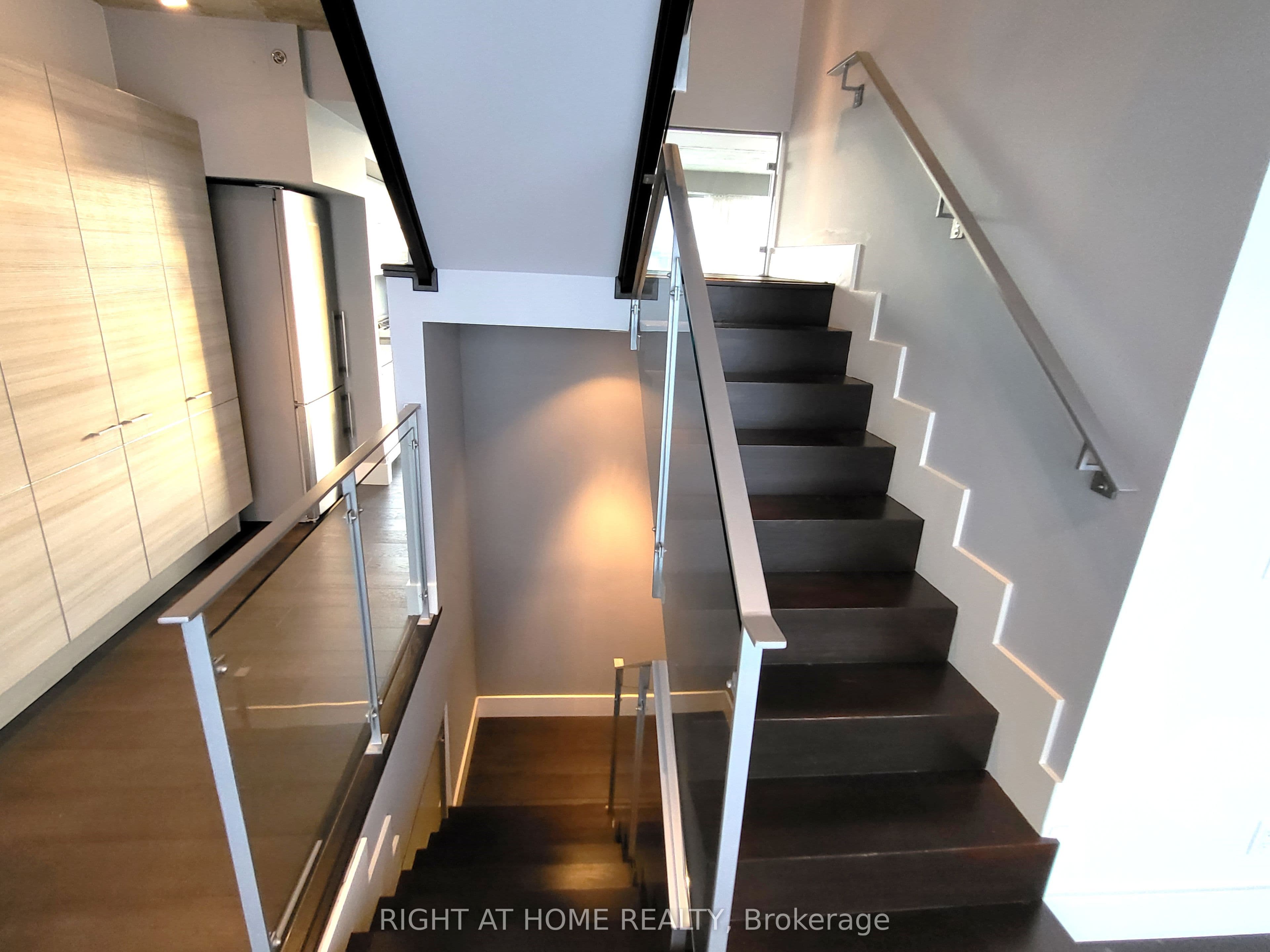 Unit PH1027 55 Stewart Street photo 1