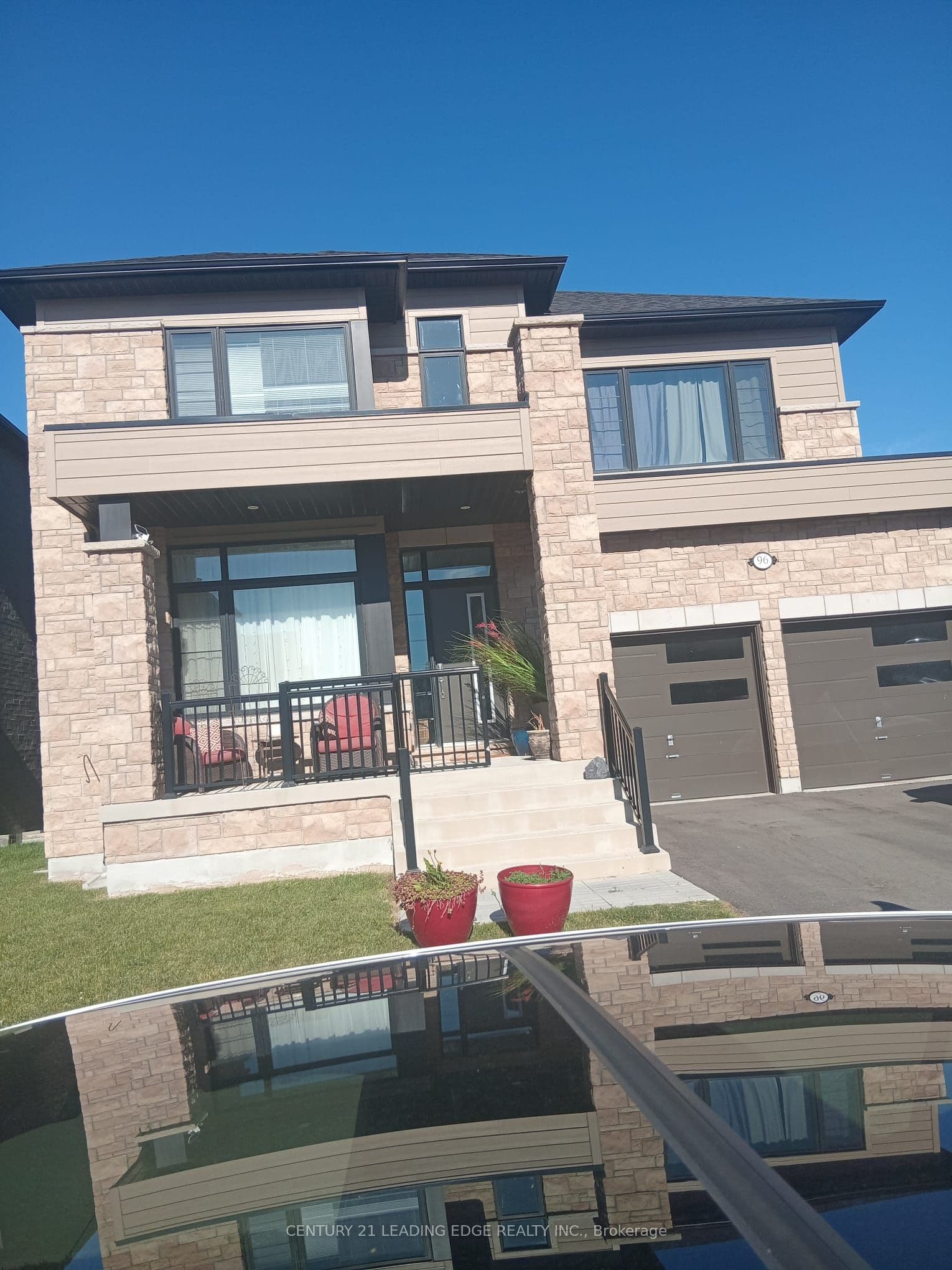 96 Shoreview Drive photo 1