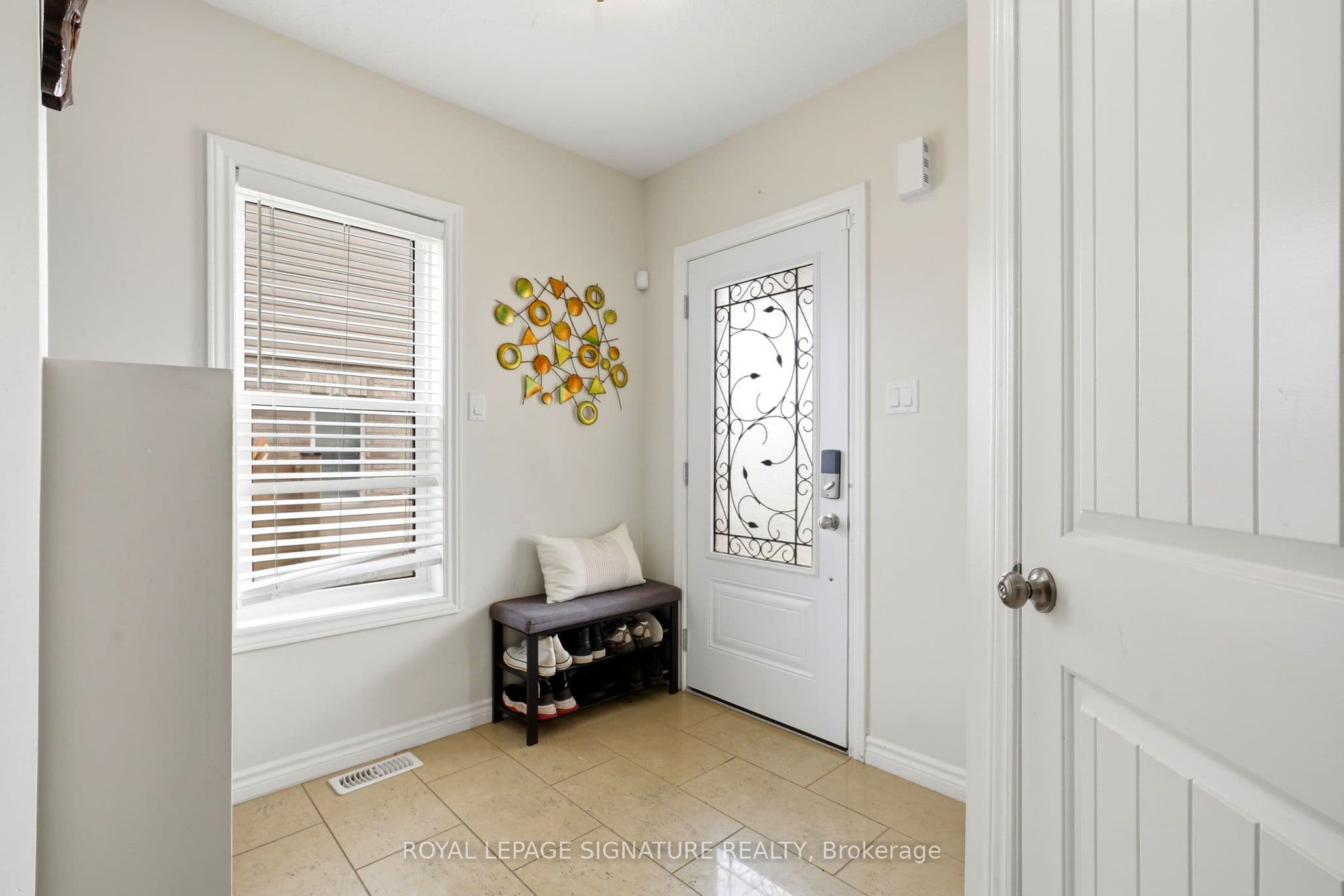 517 Victoria Street photo 1