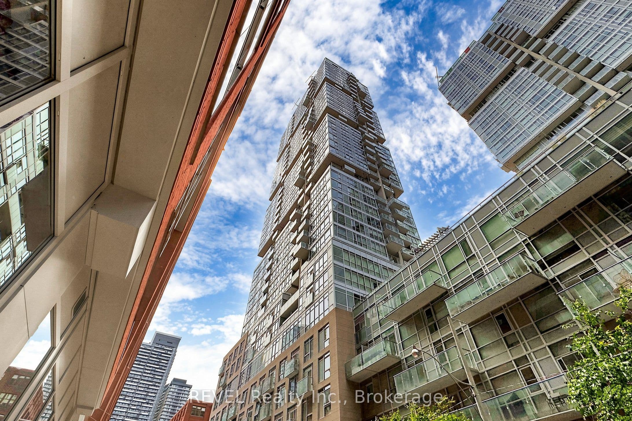 Unit 705 30 Nelson Street photo 1