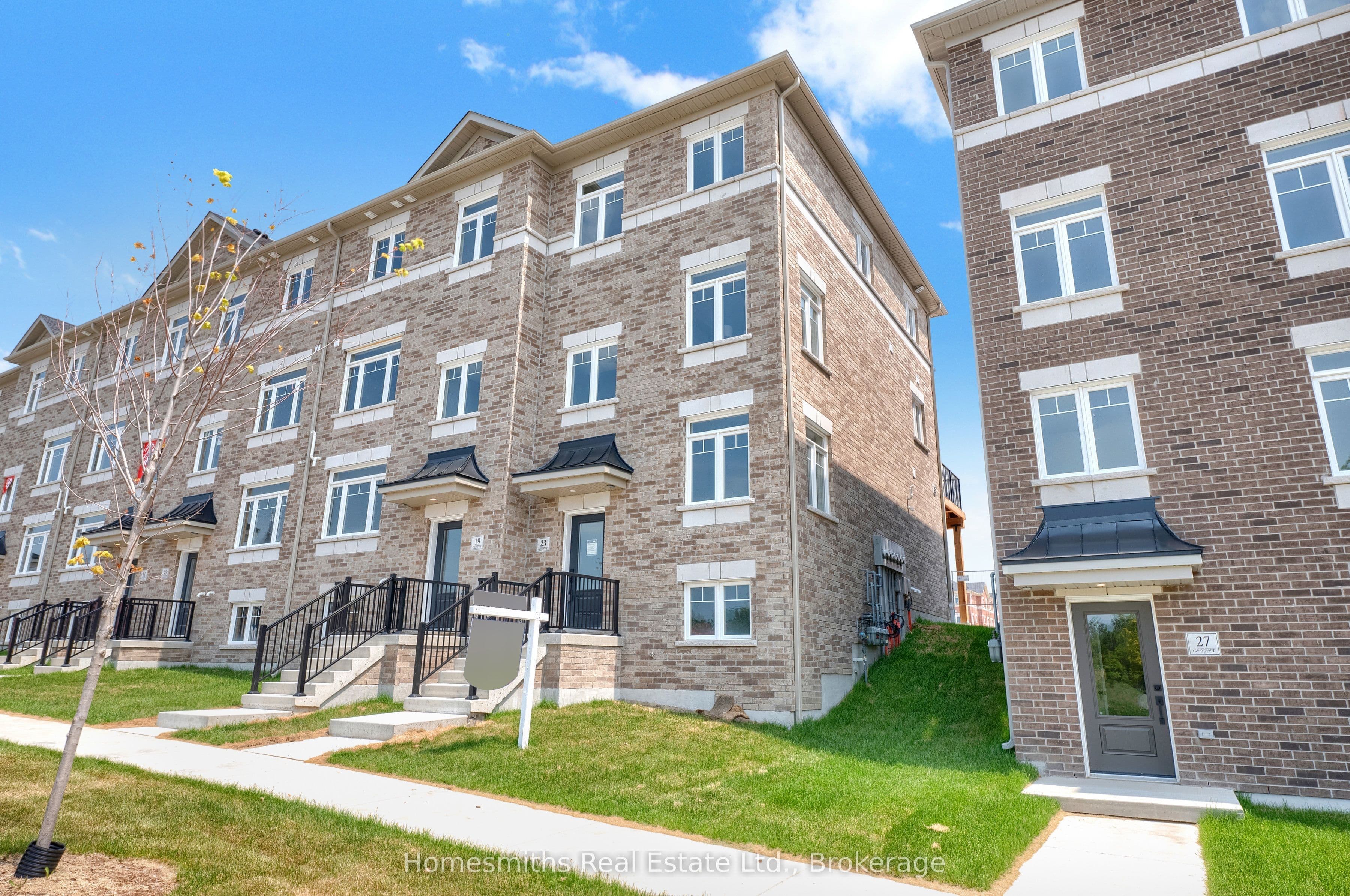 75 Addyman Crescent photo 1