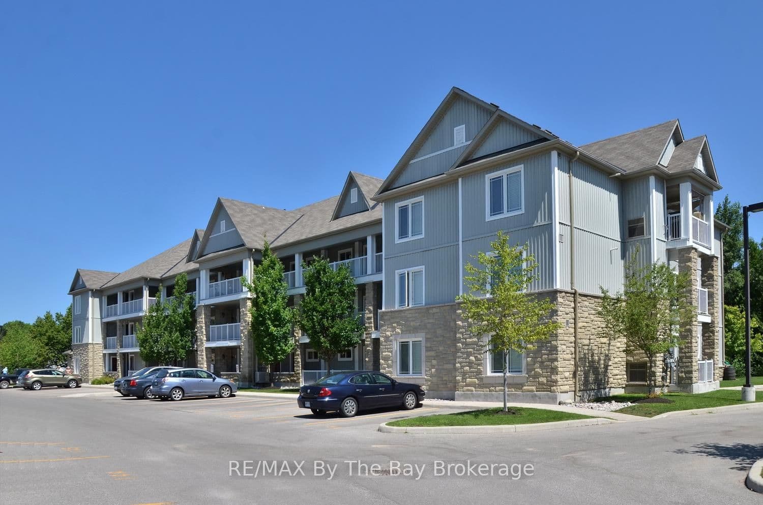 Unit 208 40 Mulligan Lane photo 1