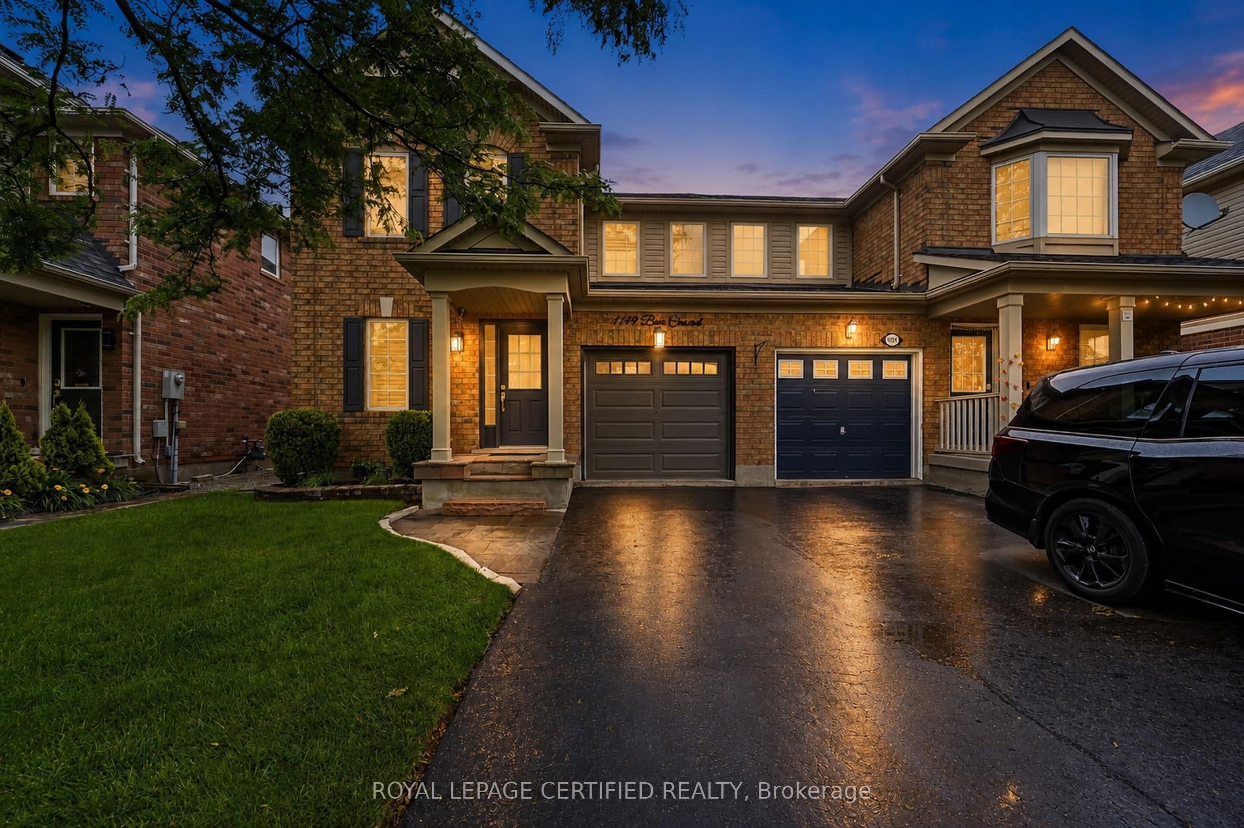 1149 Barr Crescent photo 1