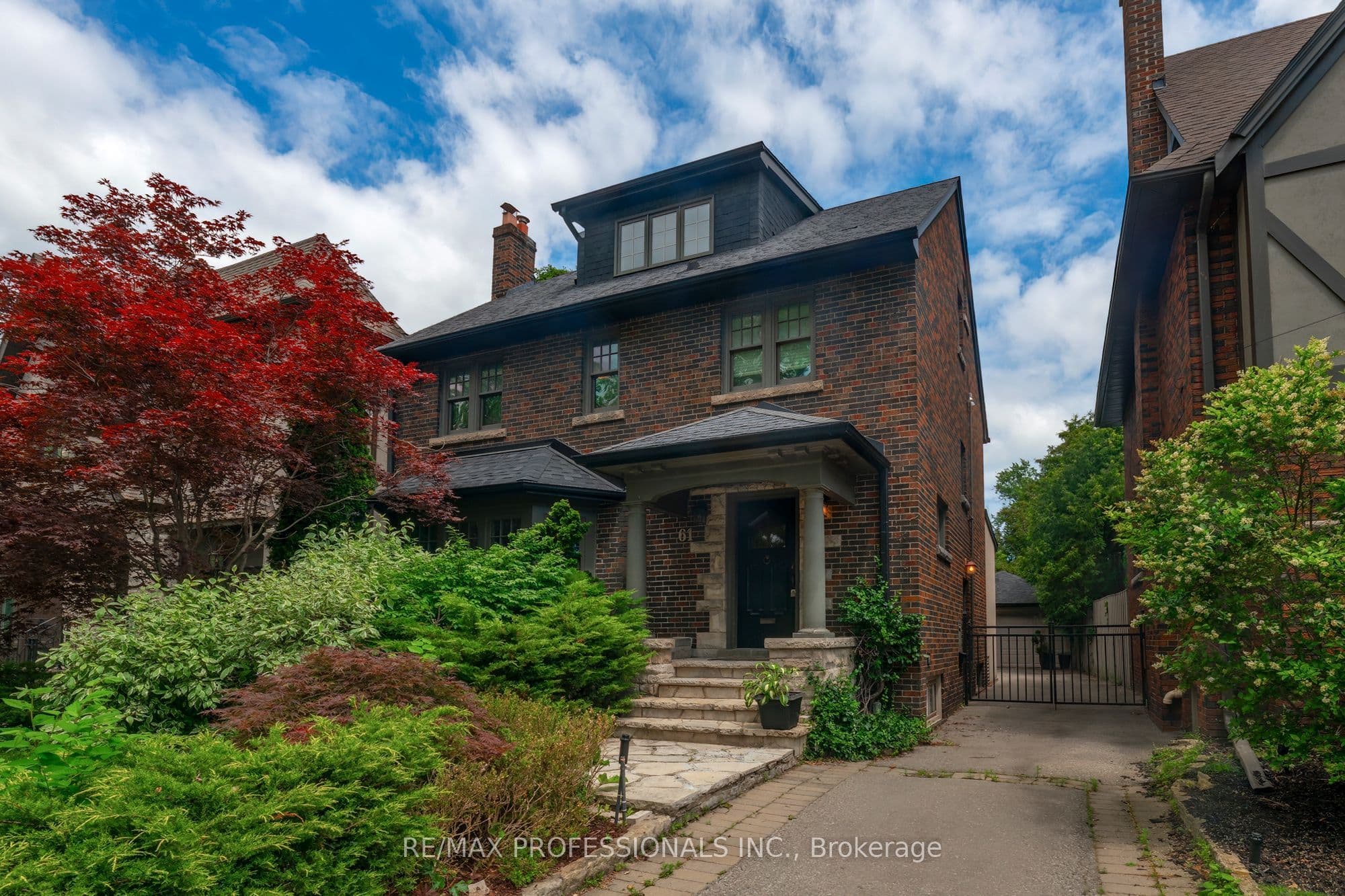 61 Grenview Boulevard photo 1