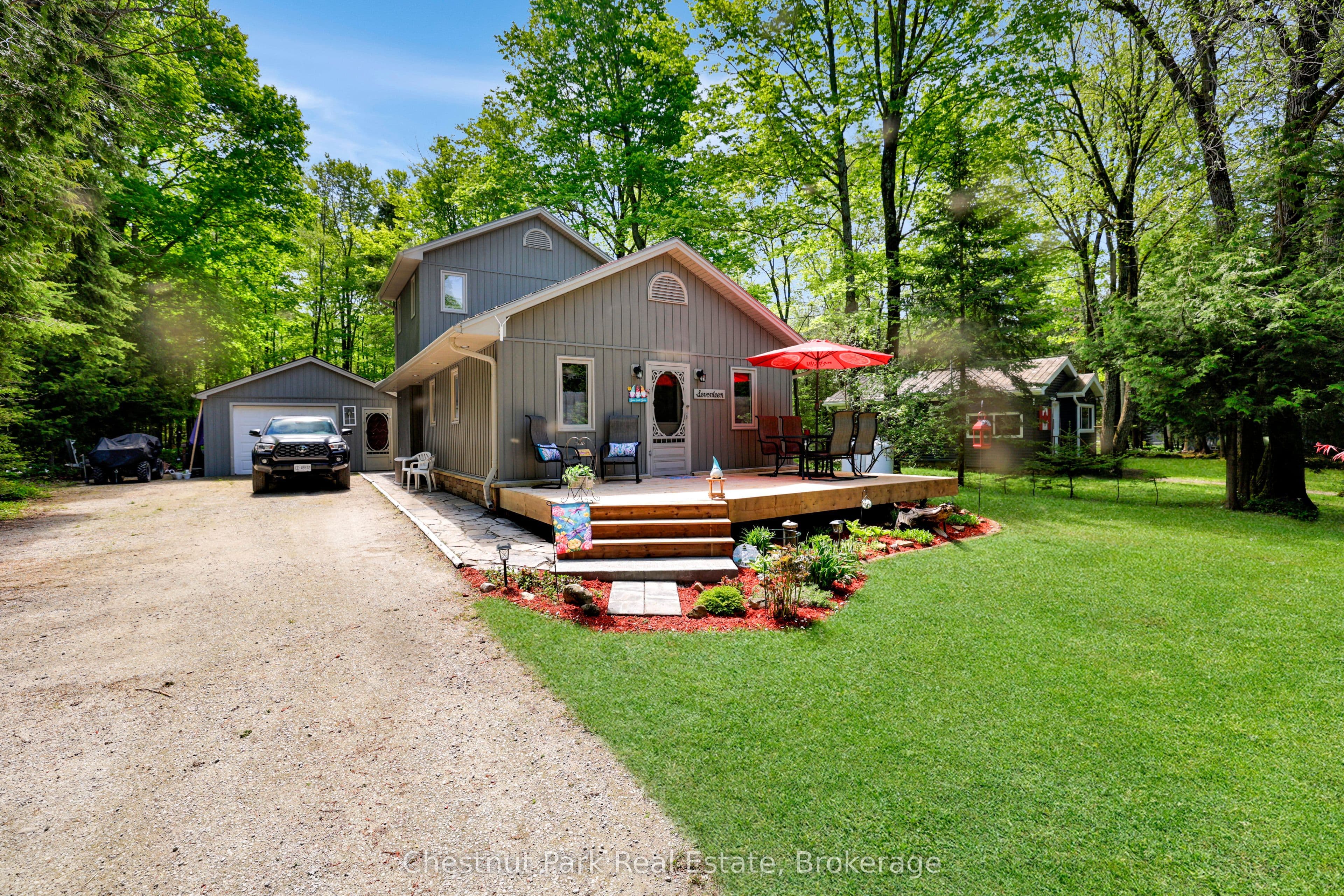 17 Cedar Trail photo 1