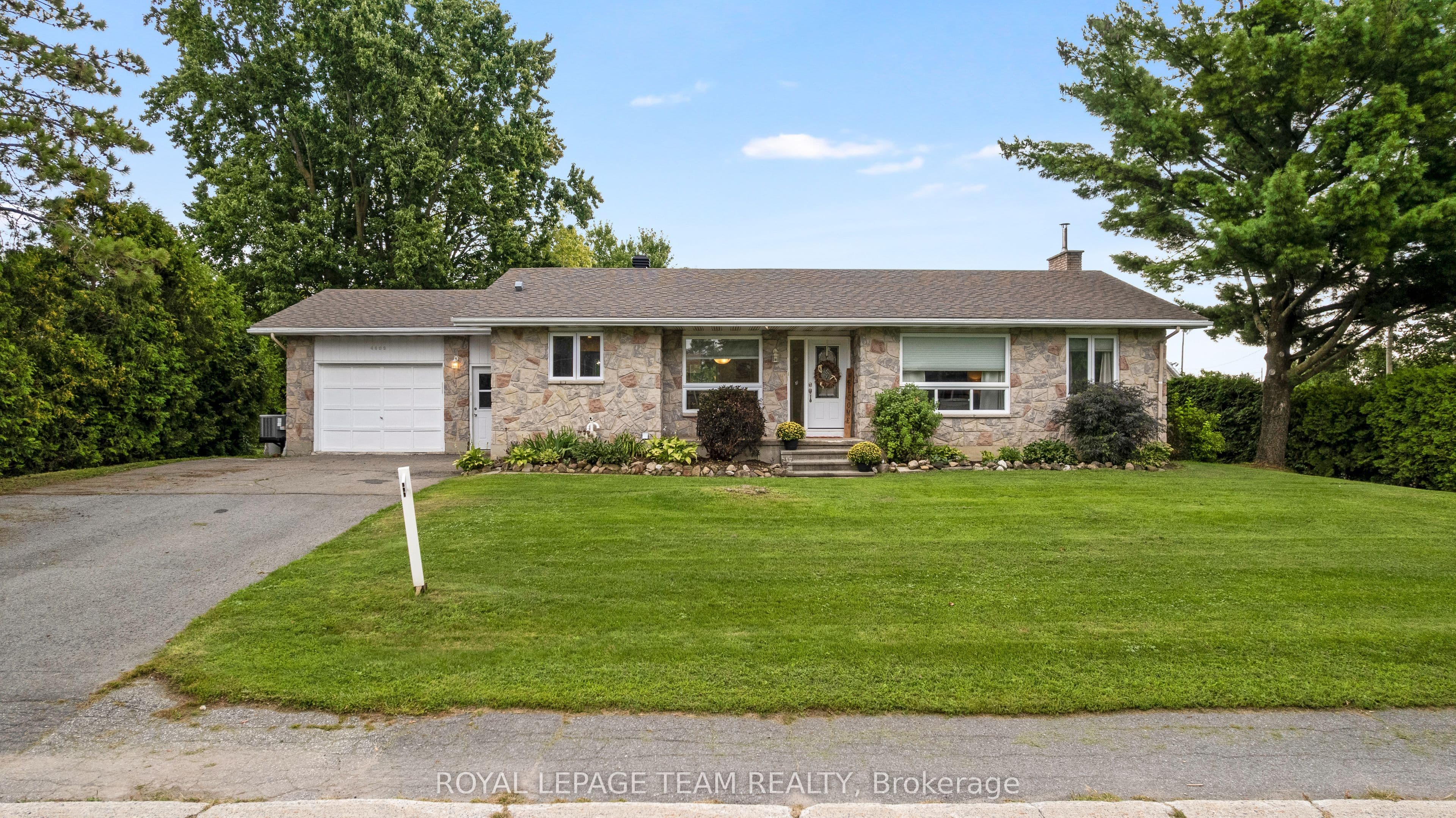 4603 Gregoire Road photo 1