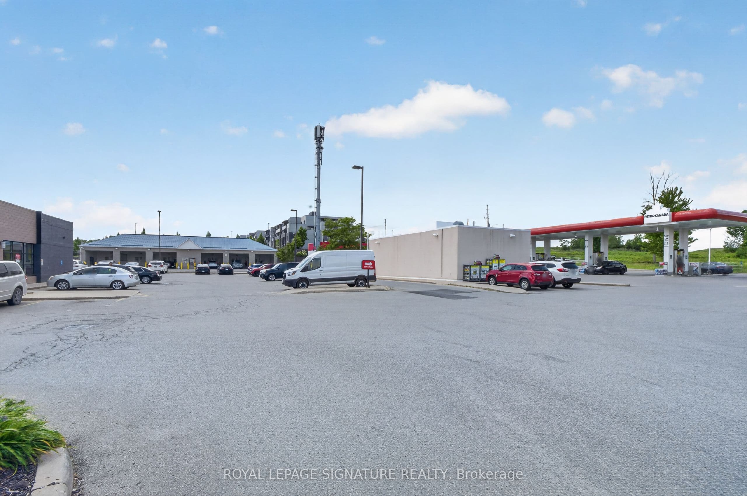 1829 Adelaide Street photo 1