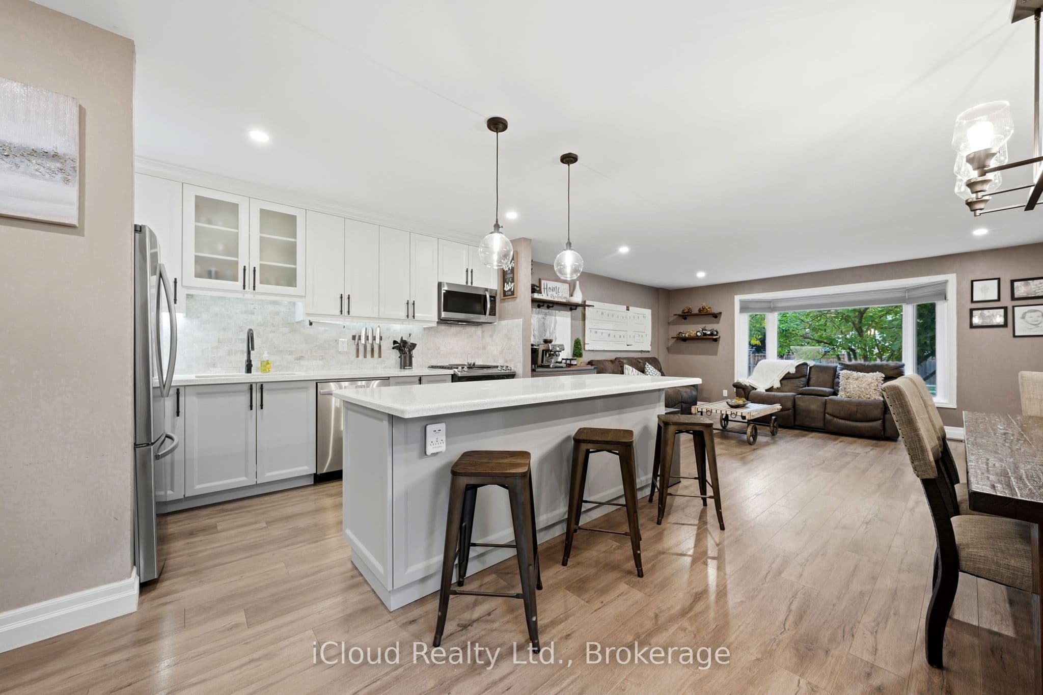 2324 Coldstream Drive photo 1