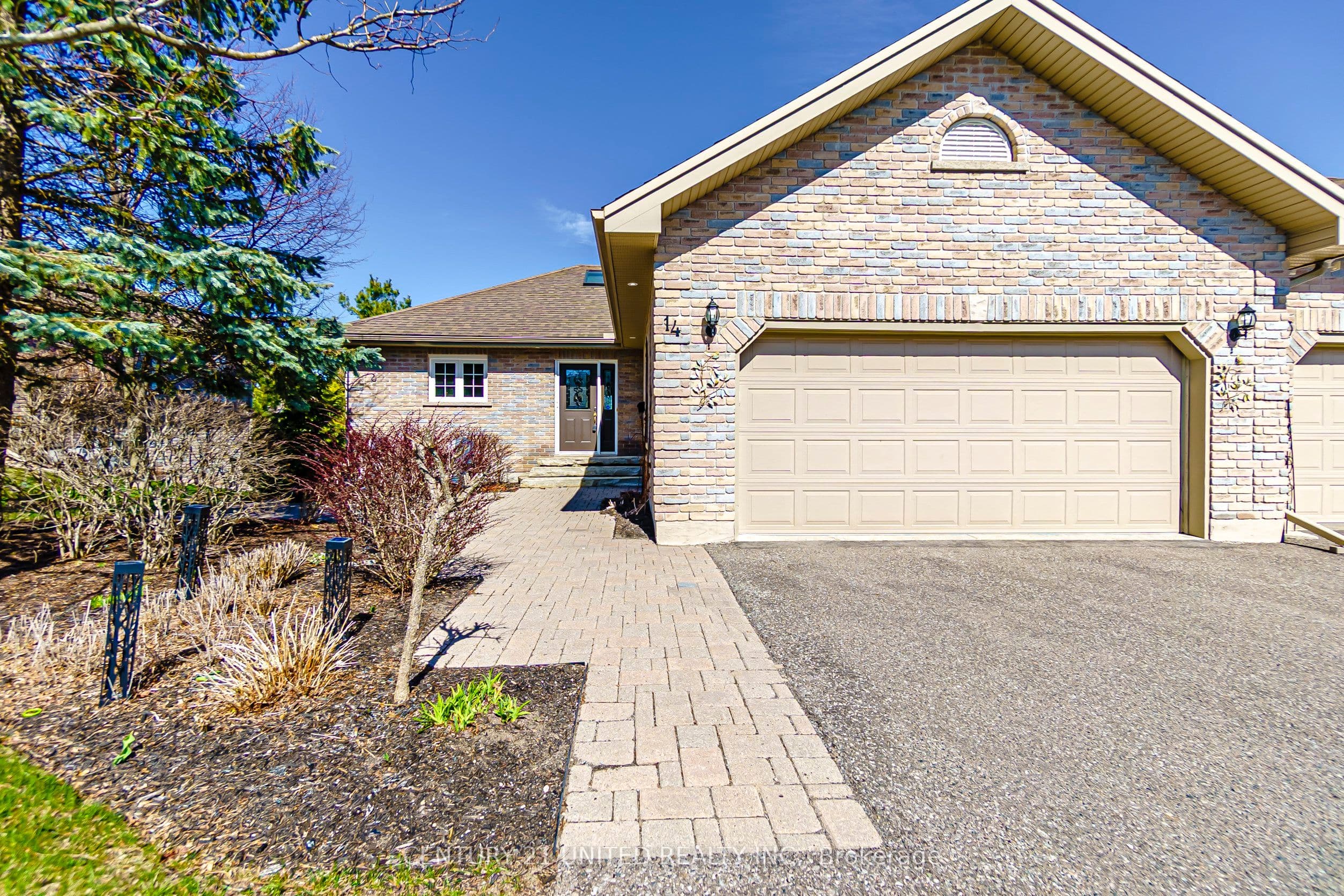 Unit 14 301 Carnegie Avenue photo 1