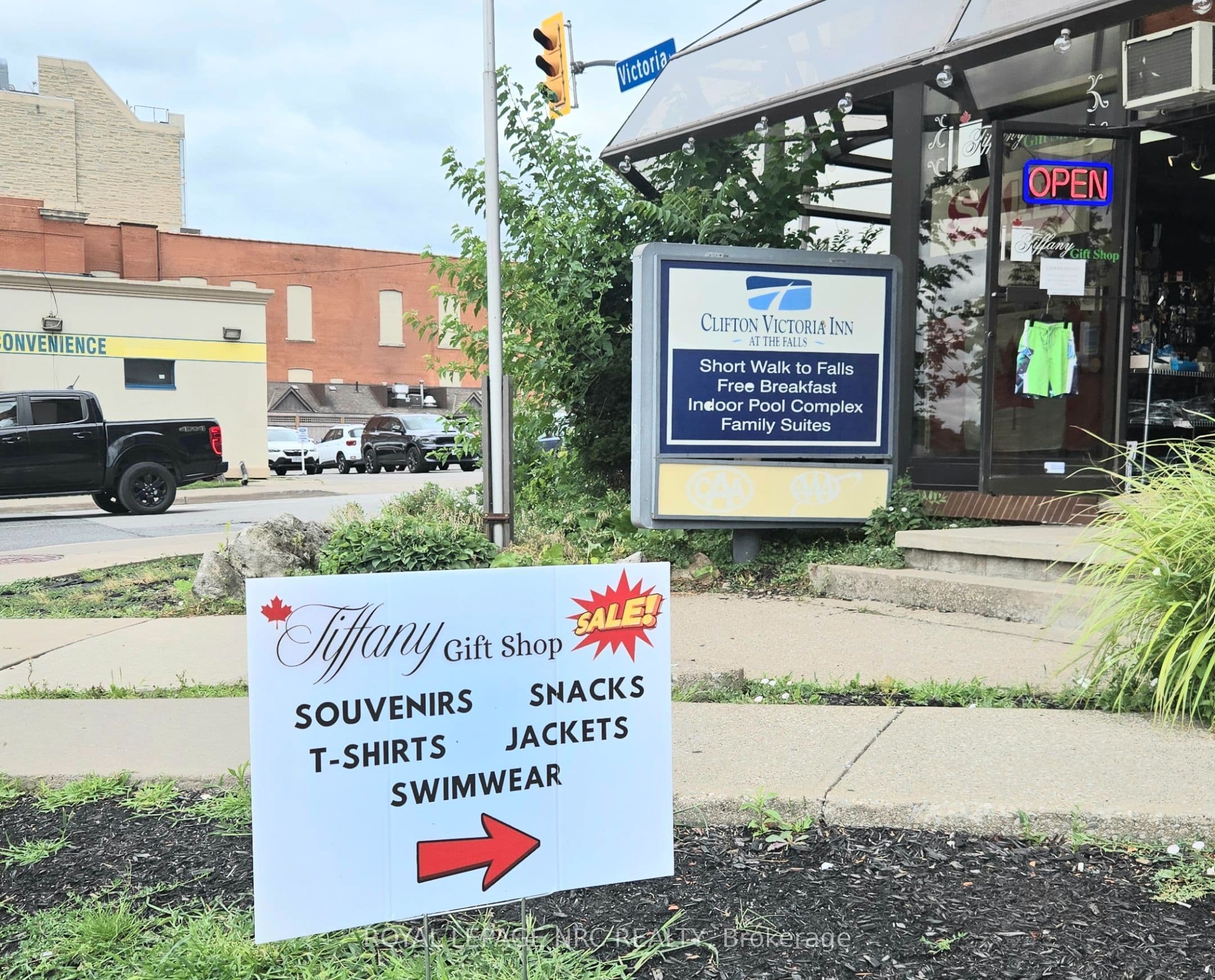 Unit Gift Shop 5591 Victoria Avenue photo 1