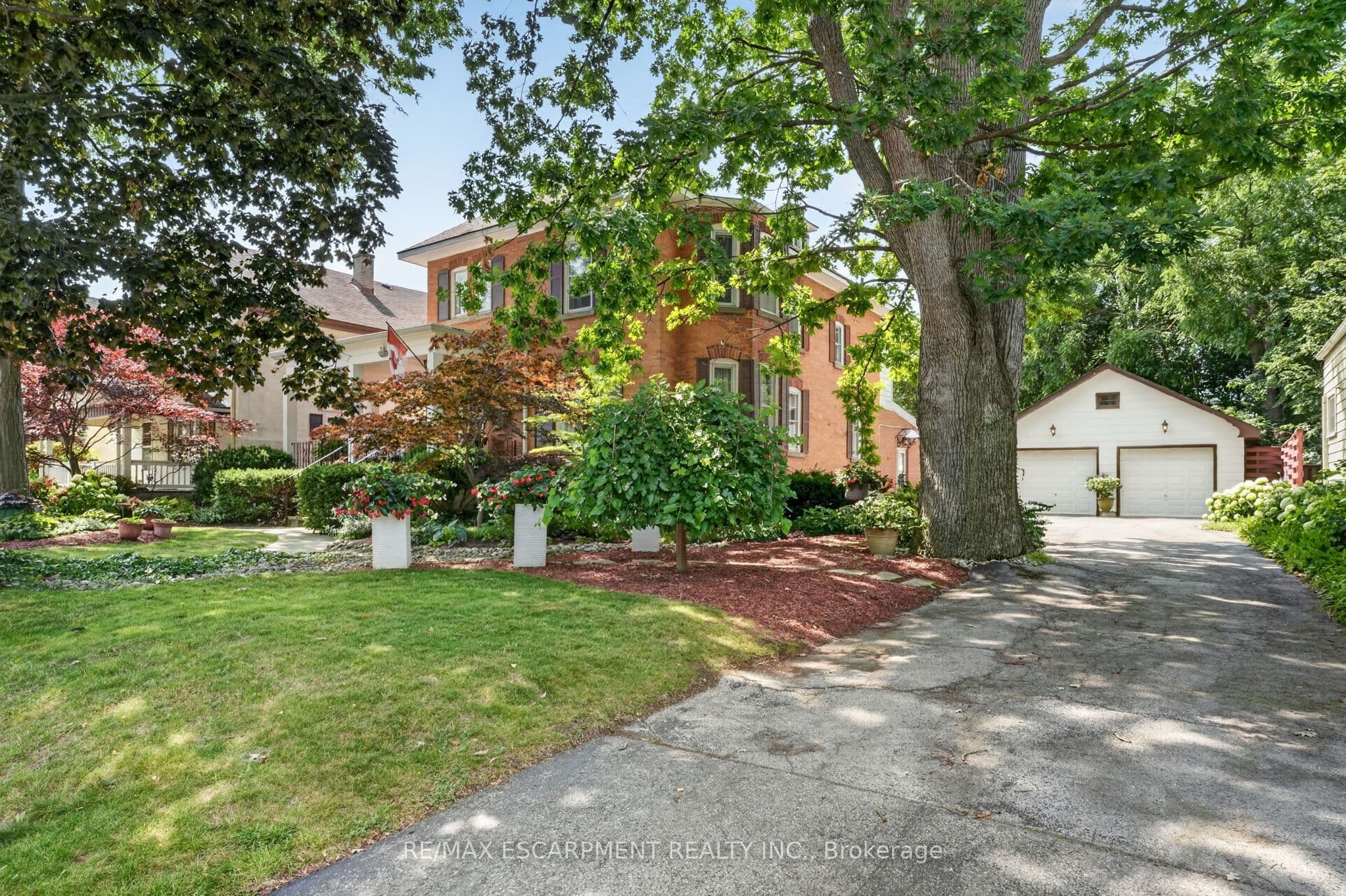 438 Broad Street photo 1